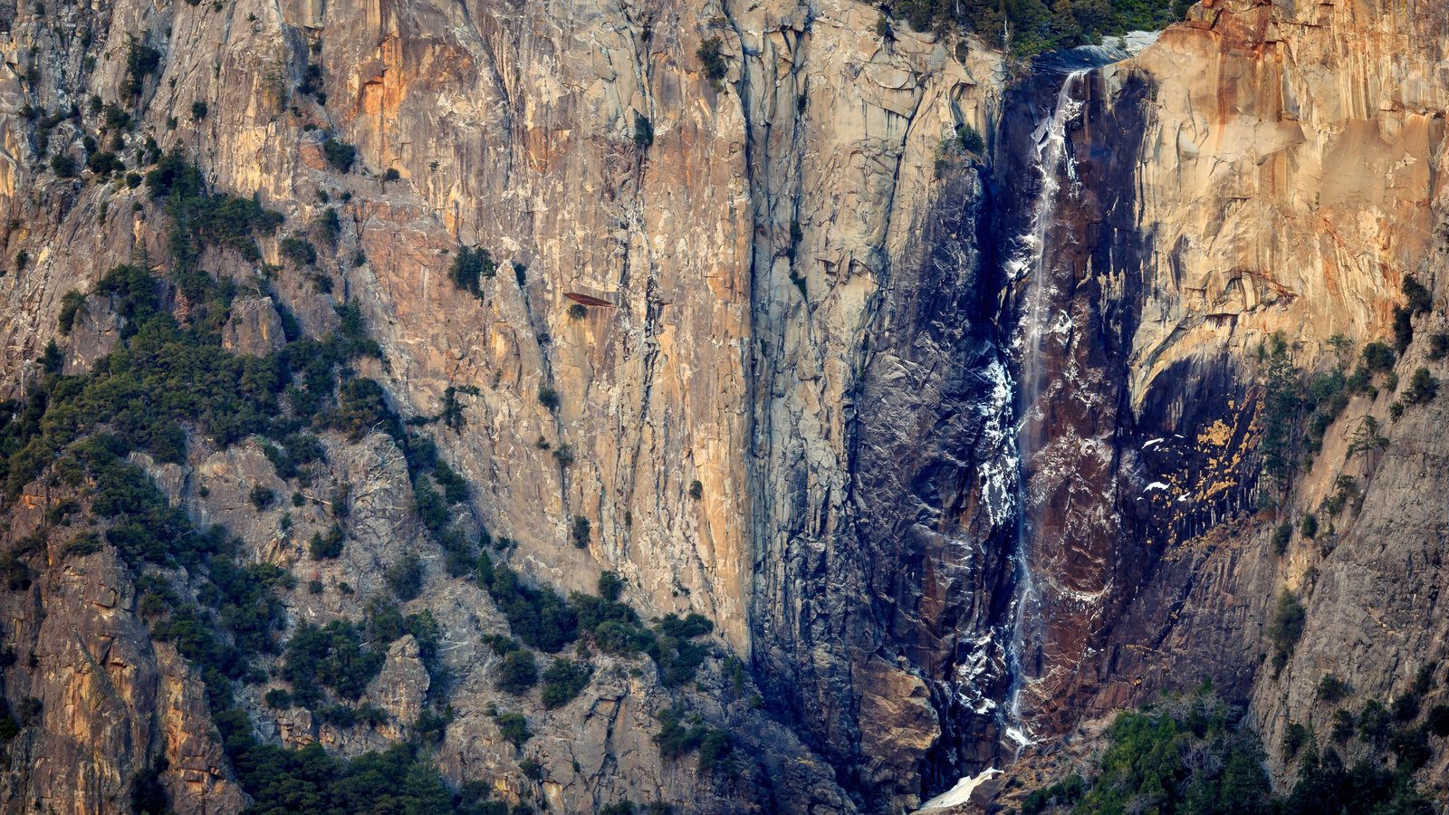 Bridalveil Trickles 77 2k 4k 5k