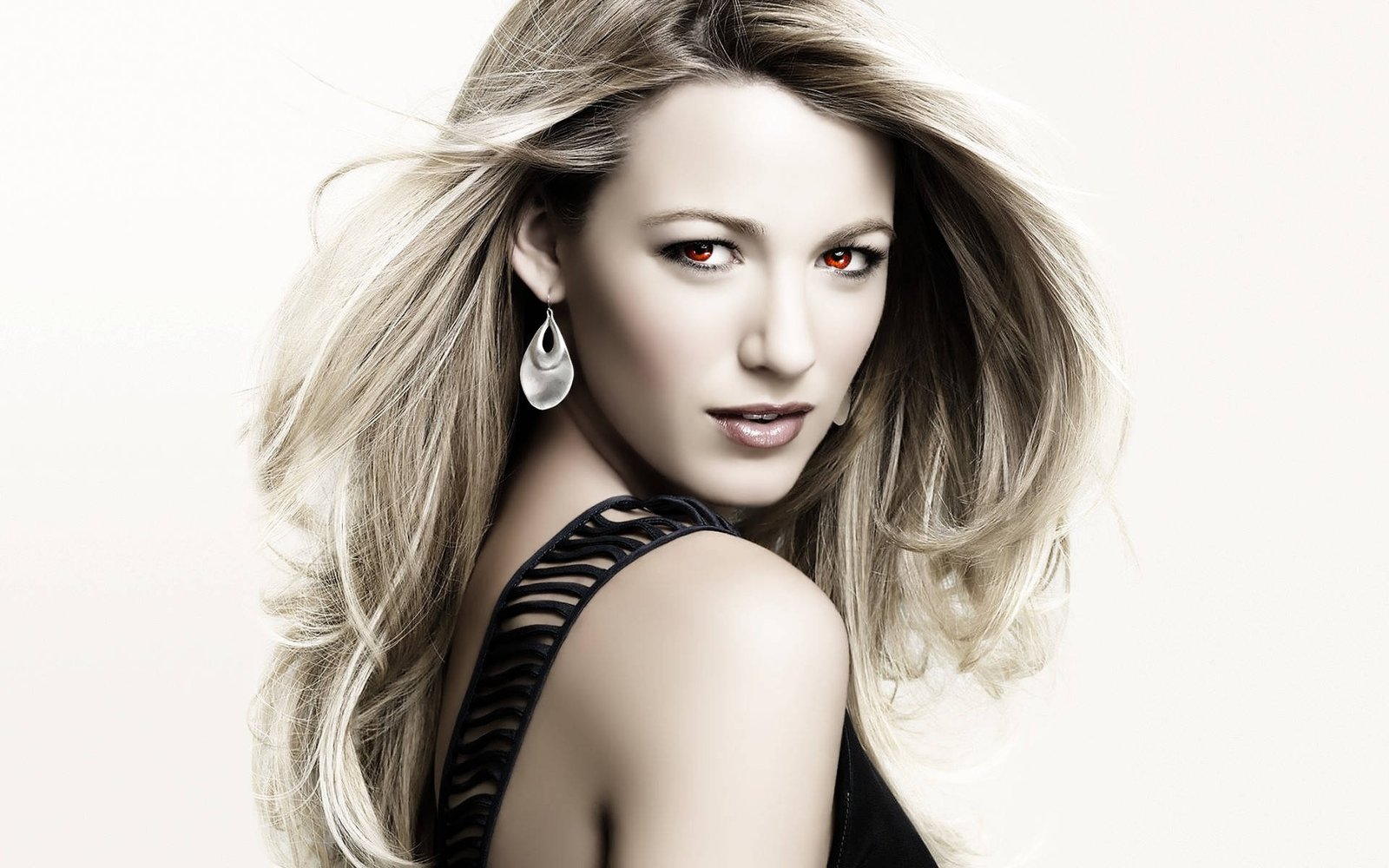 red eyes blake lively actress hollywood