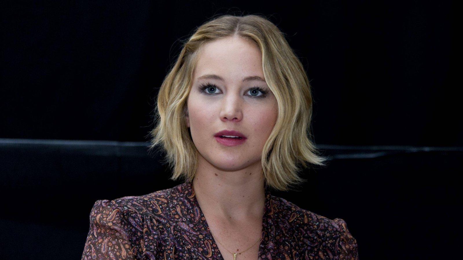 jennifer lawrence in abstract detailed dress actress hollywood 2k