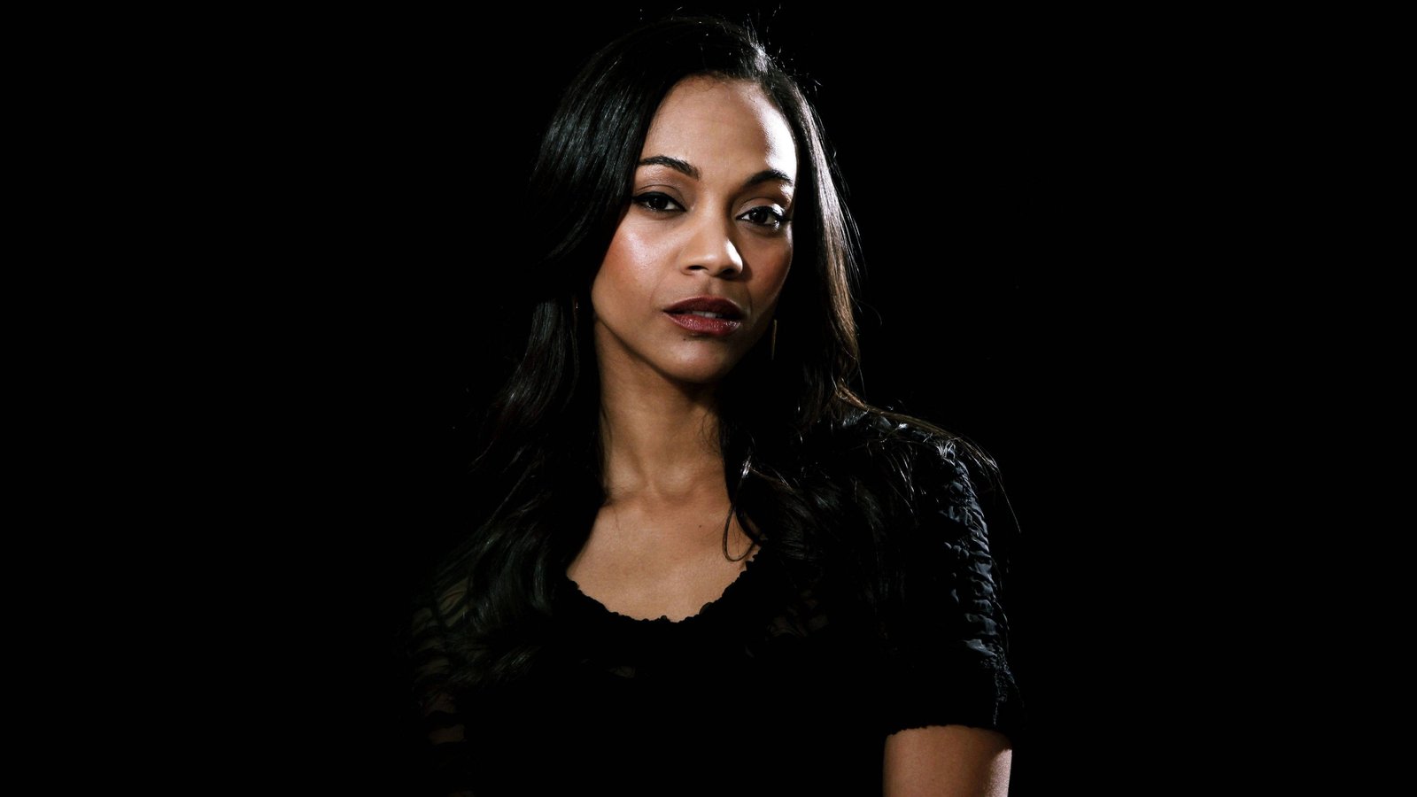 zoe saldana black dress with design actress hollywood 2k