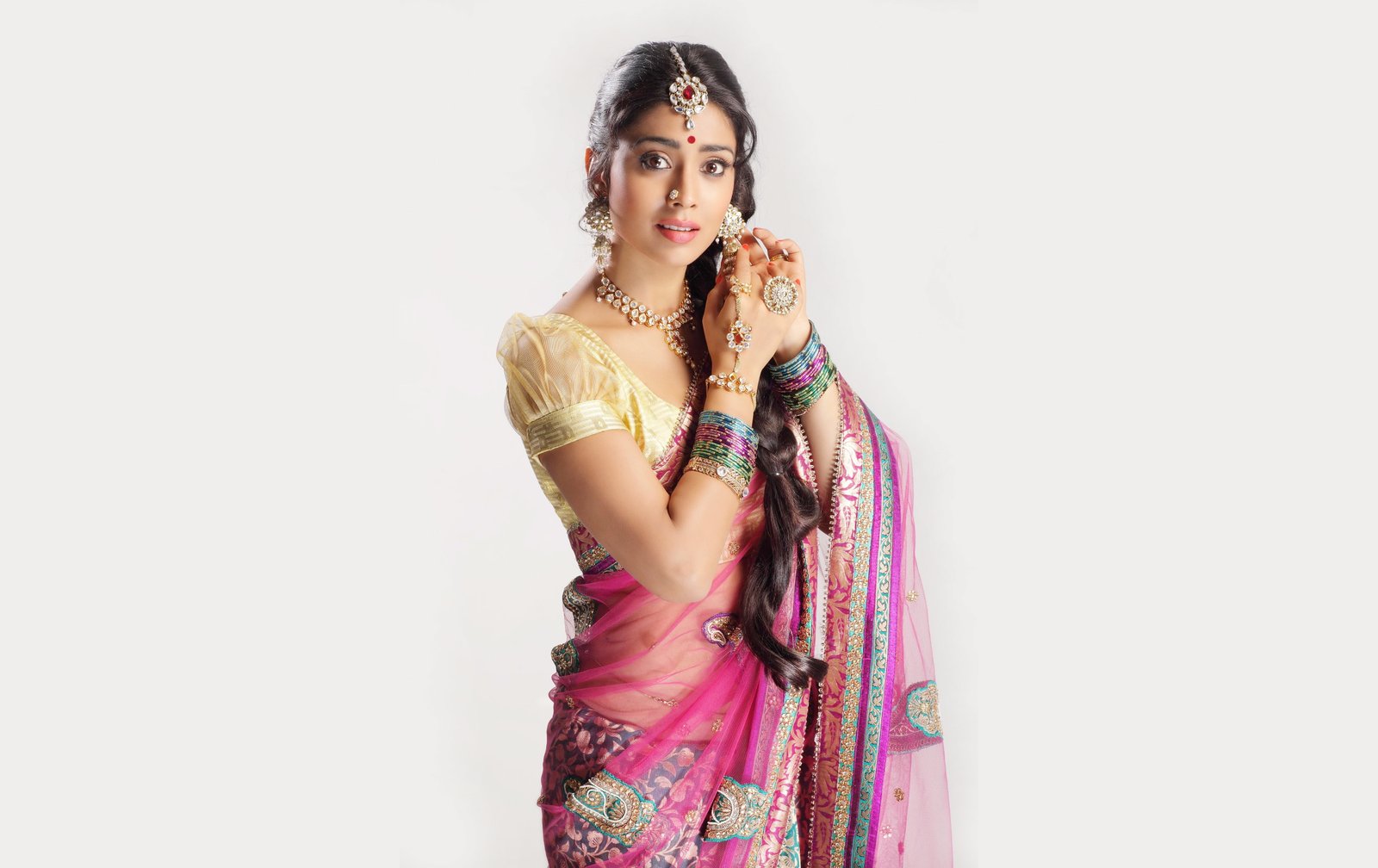 Actress Shriya Saran 10 2k 4k 5k