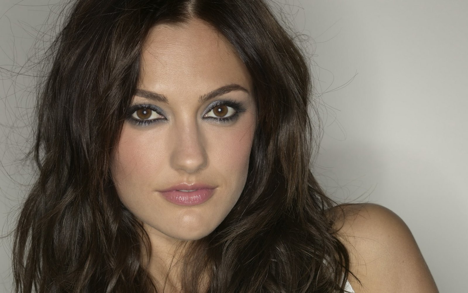 actress beauty brown brunette eyes girl kelly minka