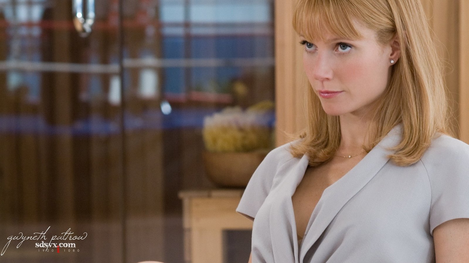 actress blondes earrings gwyneth iron man models necklaces