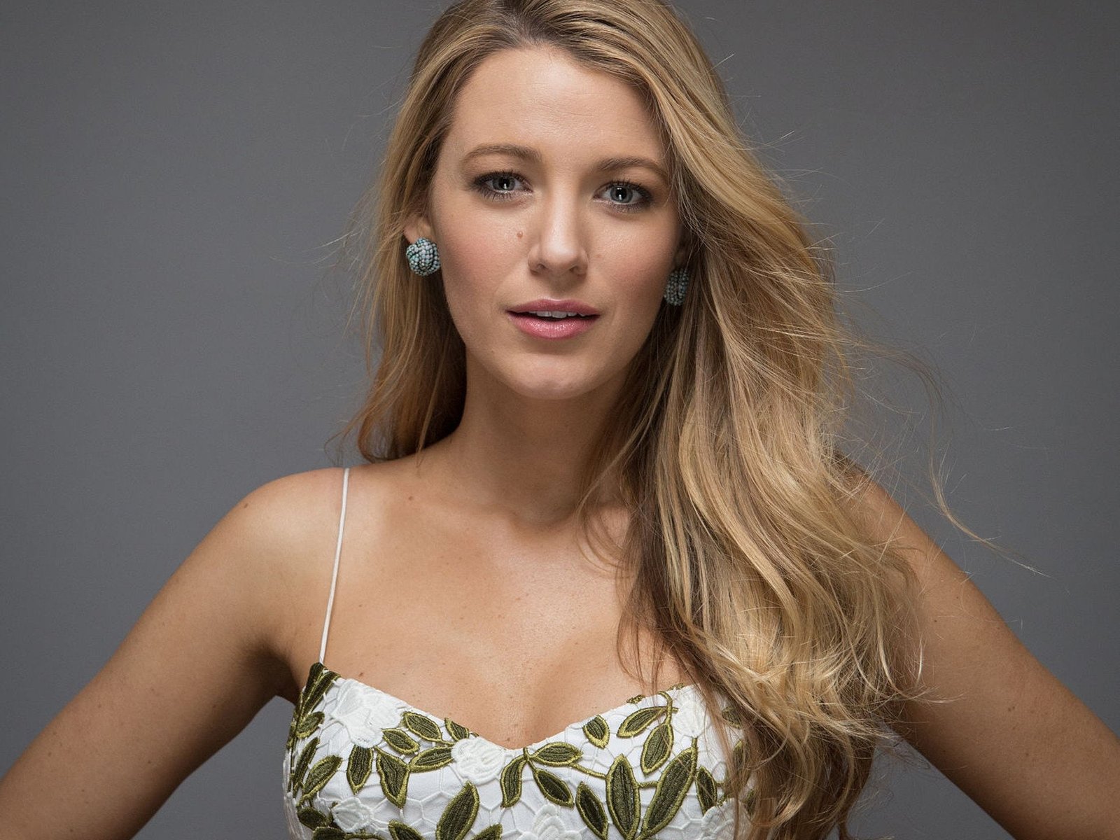 Actresses Blake Lively American Blonde Blue Eyes