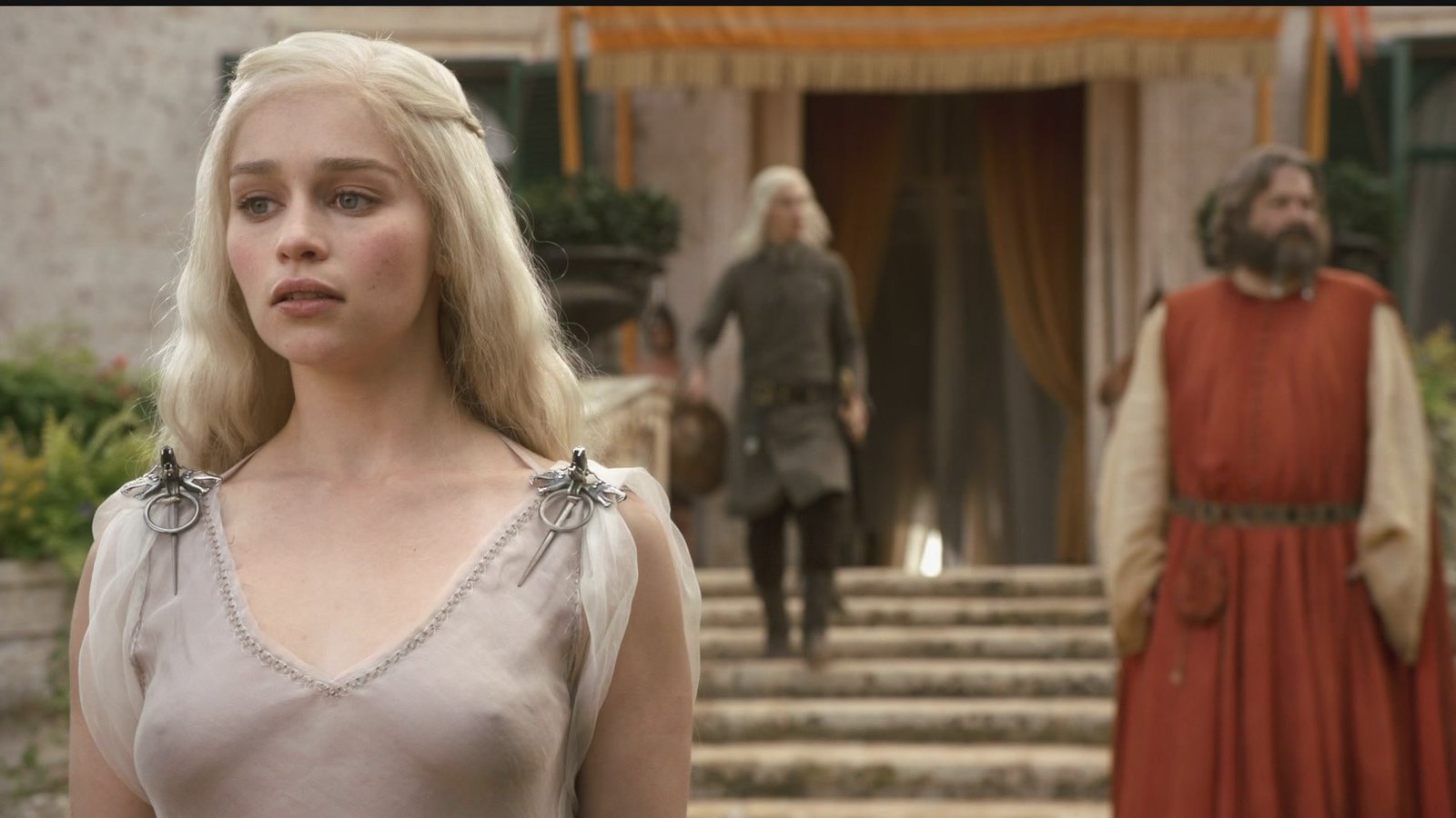 actress clarke daenerys dress emilia fire game hbo ice