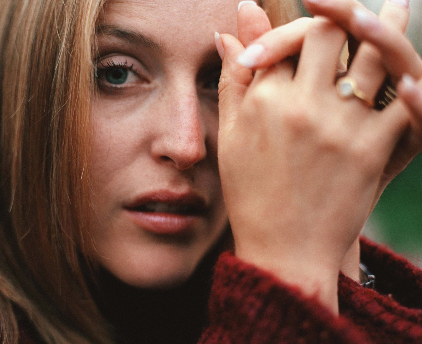Actresses Gillian Anderson