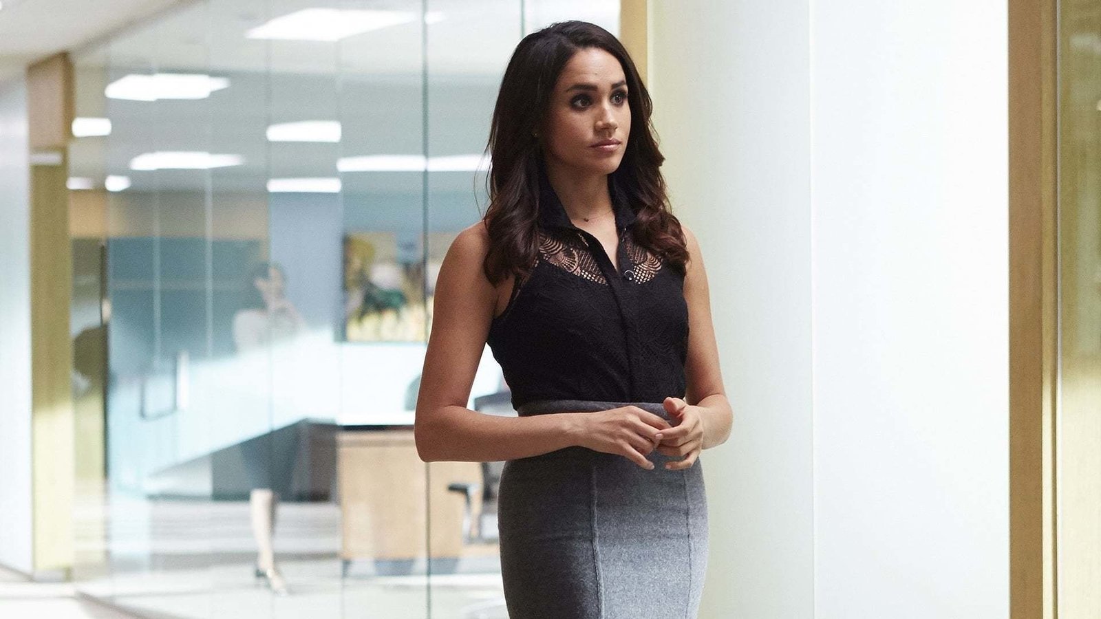 Actresses Meghan Markle Brown Eyes Brunette