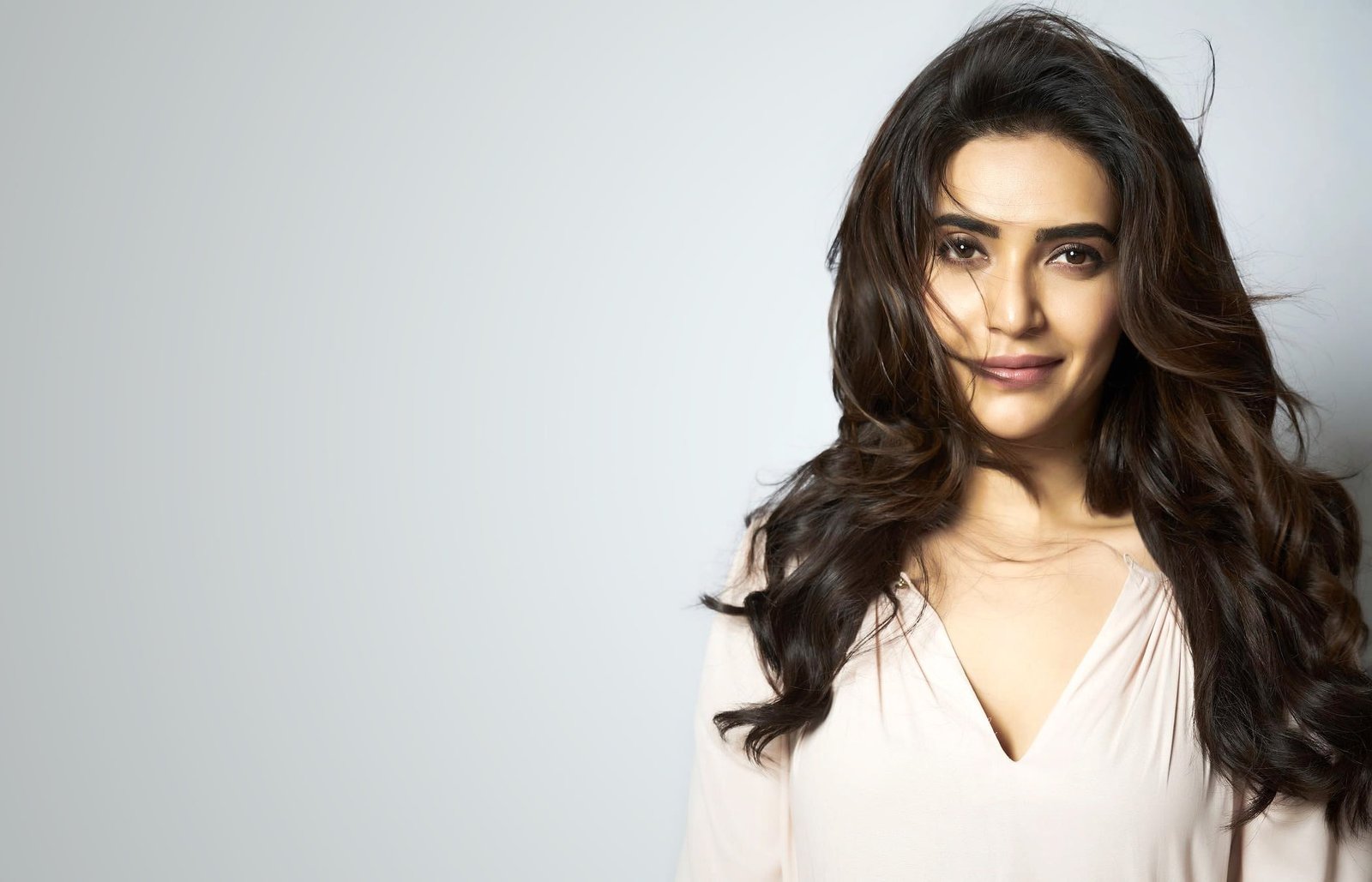 Actresses Karishma Tanna Black Hair Brown Eyes Girl Indian 2k