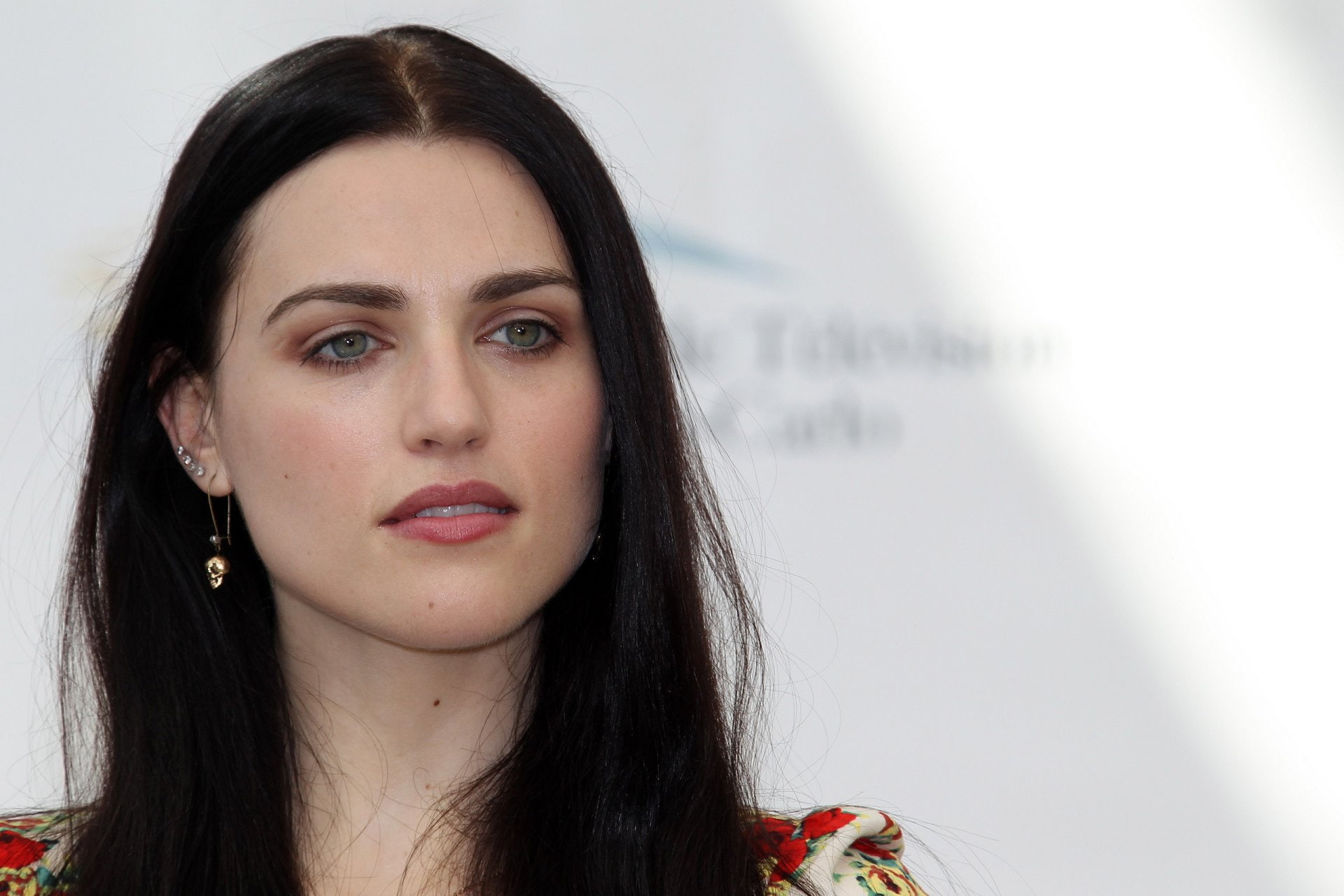 Actresses Katie McGrath Brunette Face Green Eyes