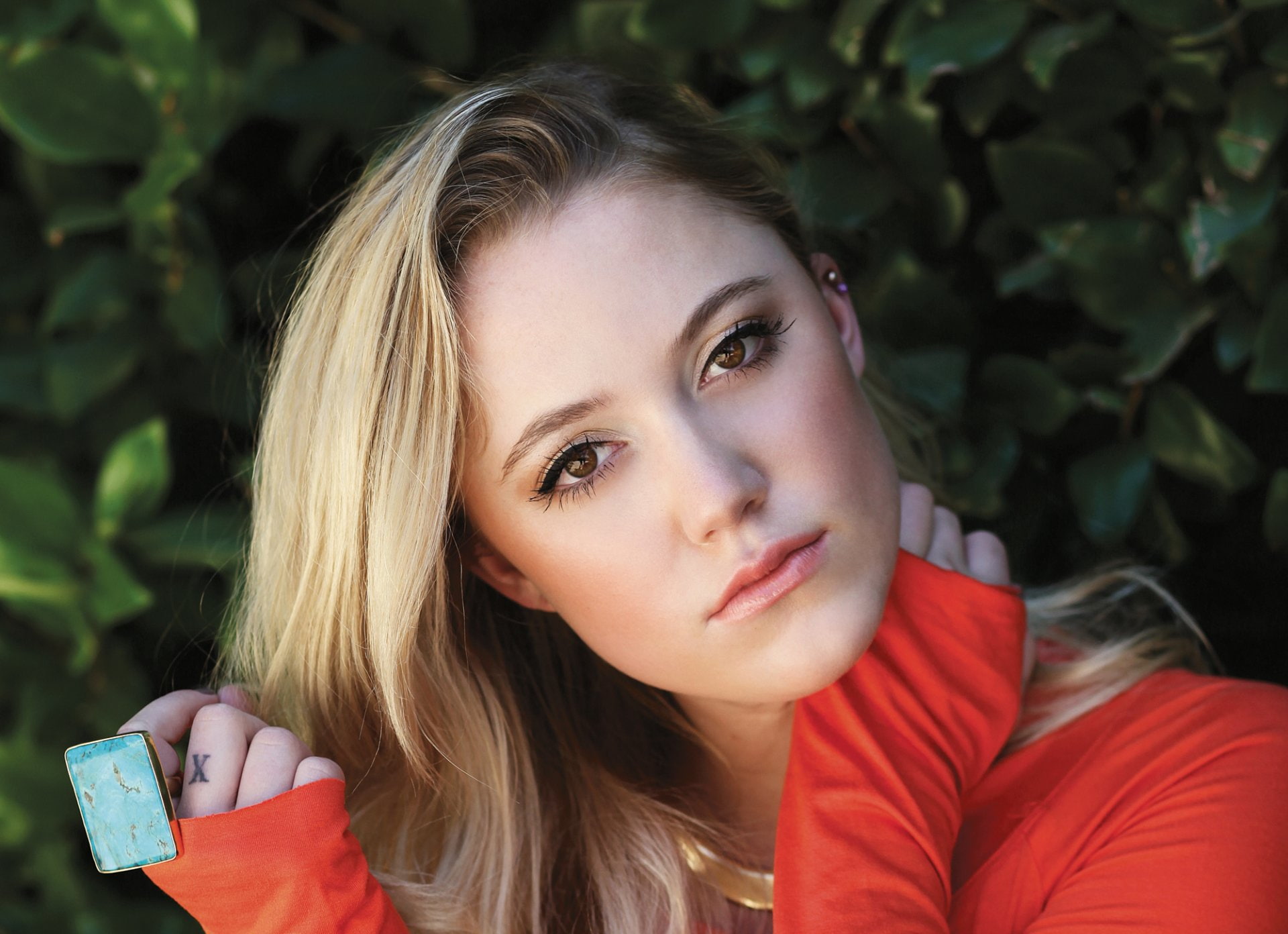 Actresses Maika Monroe Blonde Brown Eyes Face