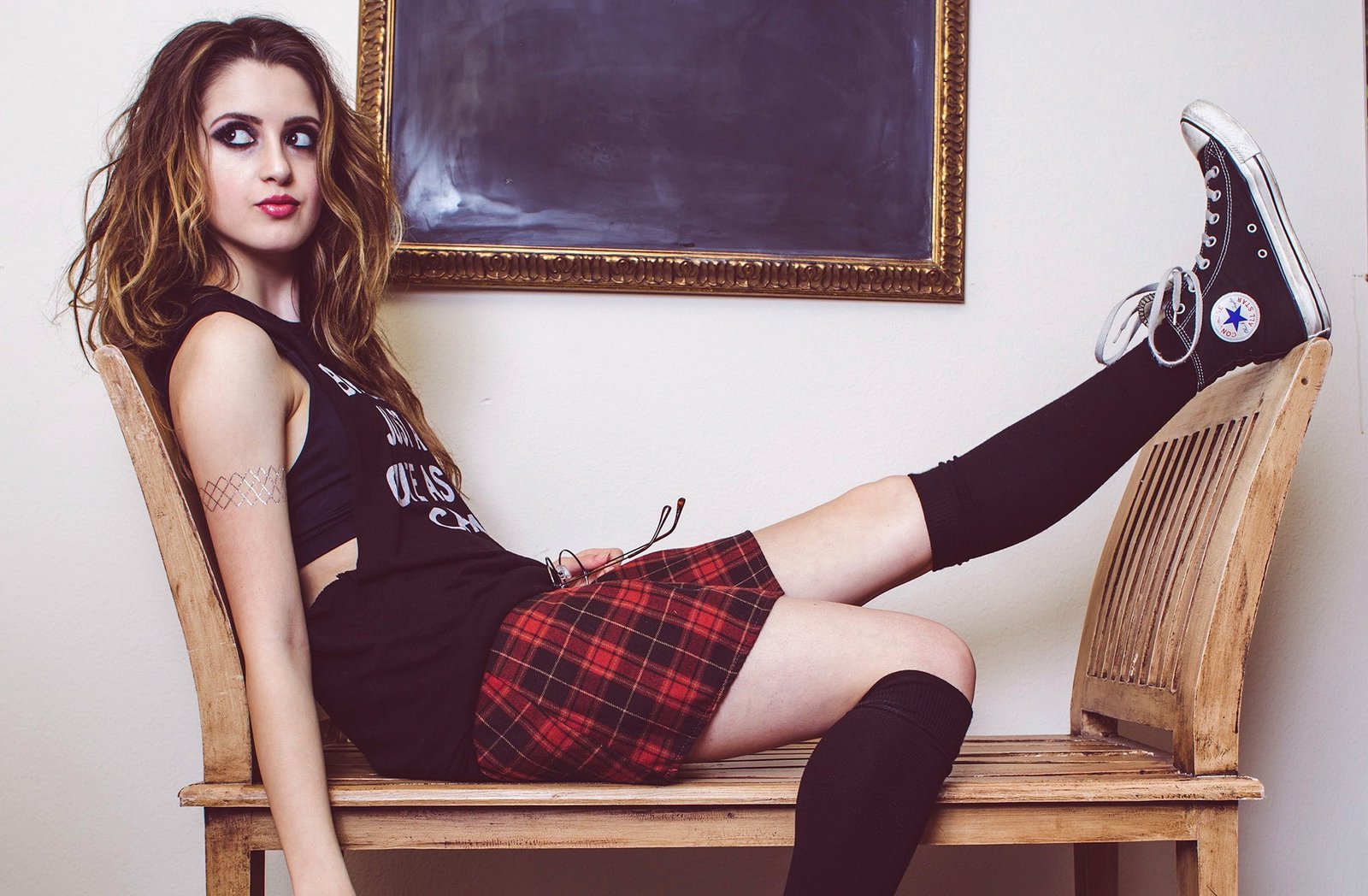 brunette women actress sneakers knee highs plaid shirt 2k