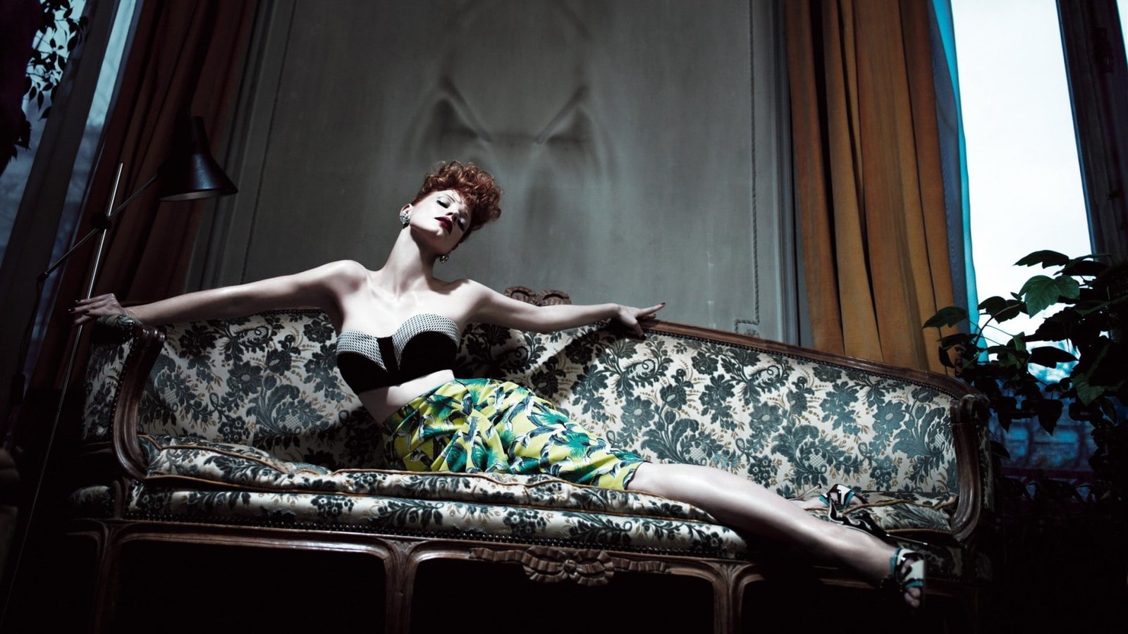 women couch fashion redhead curtains bare shoulders Jessica Chastain