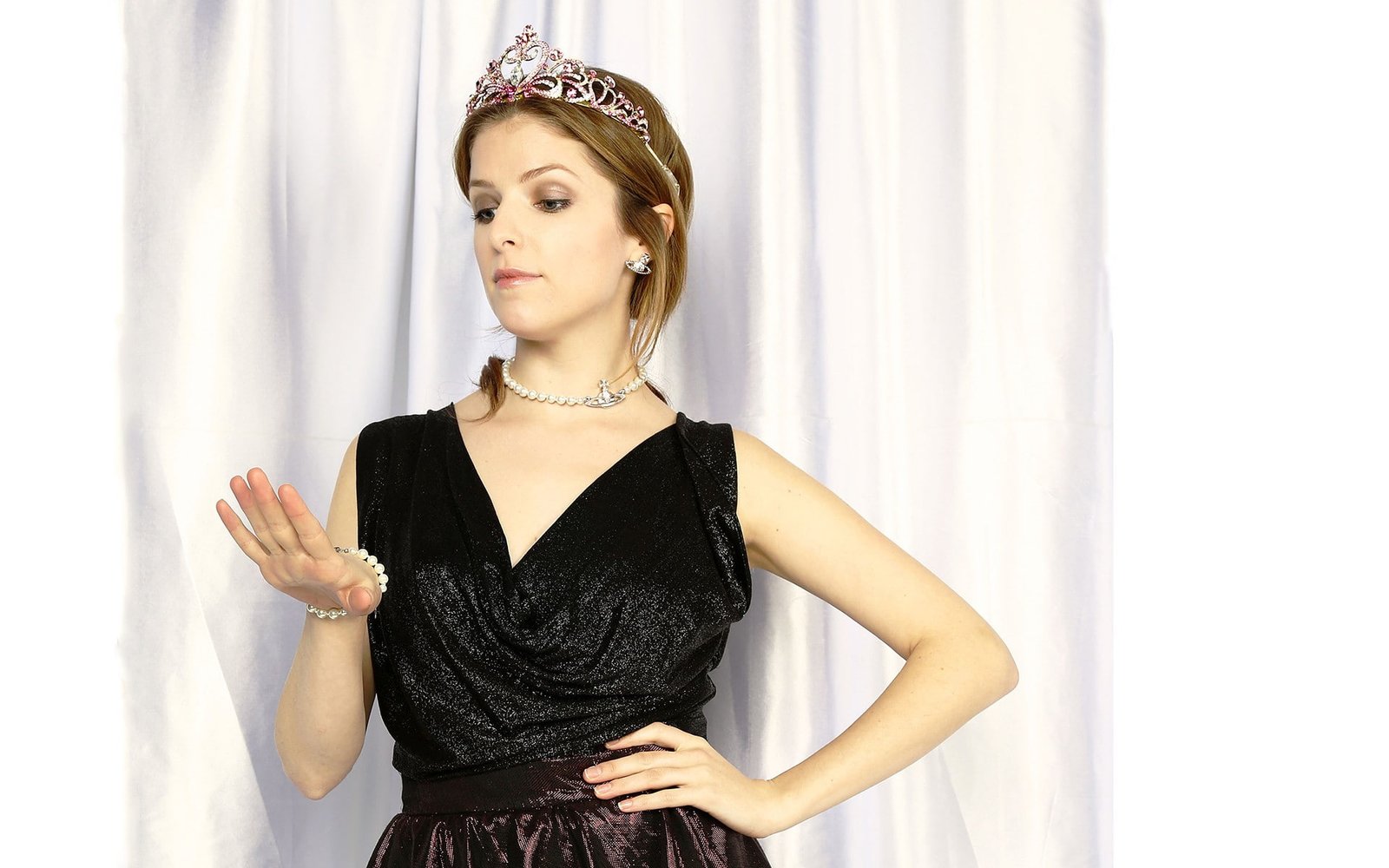 Anna Kendrick actress women fashion portrait young adult