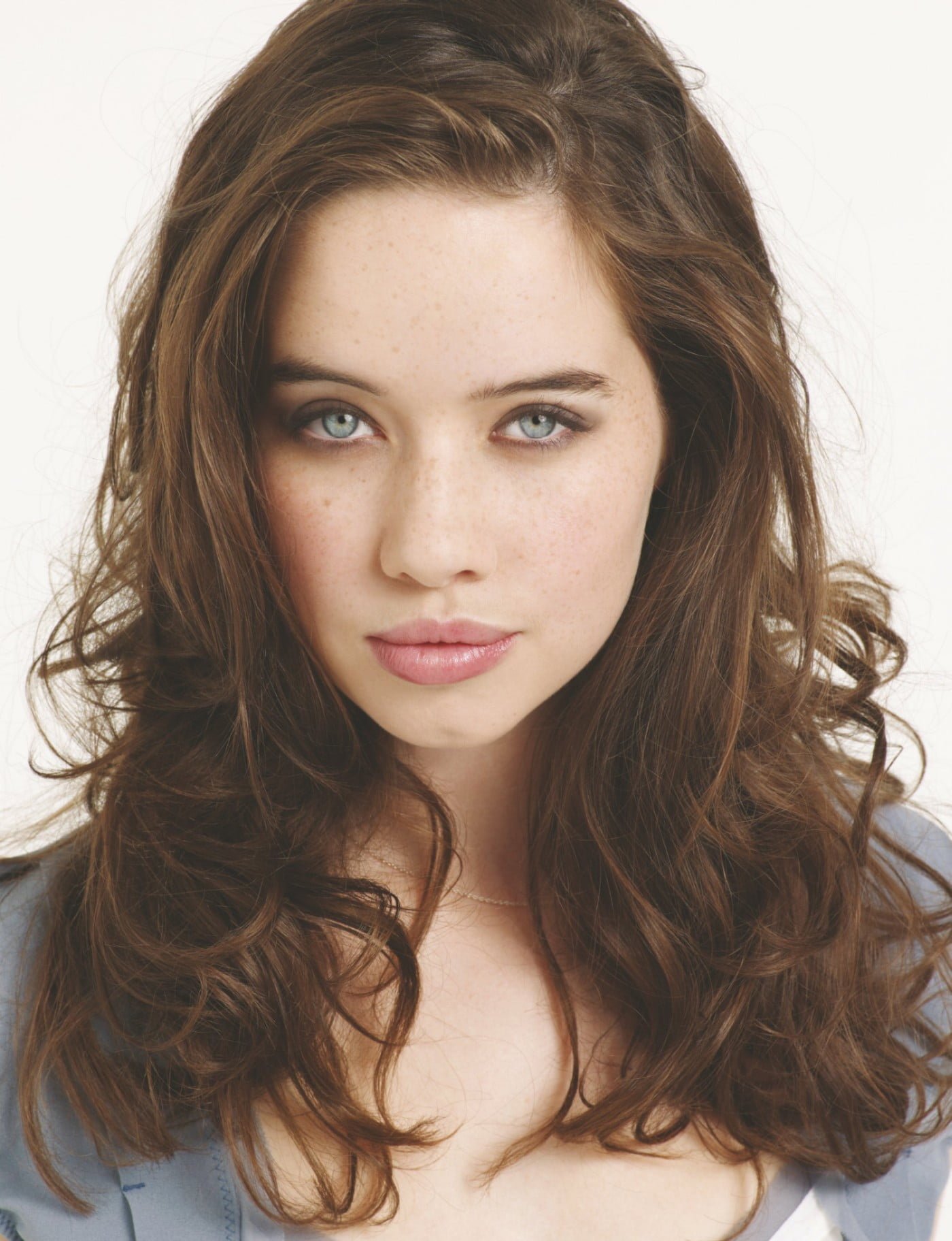 Anna Popplewell actress women brunette portrait beauty