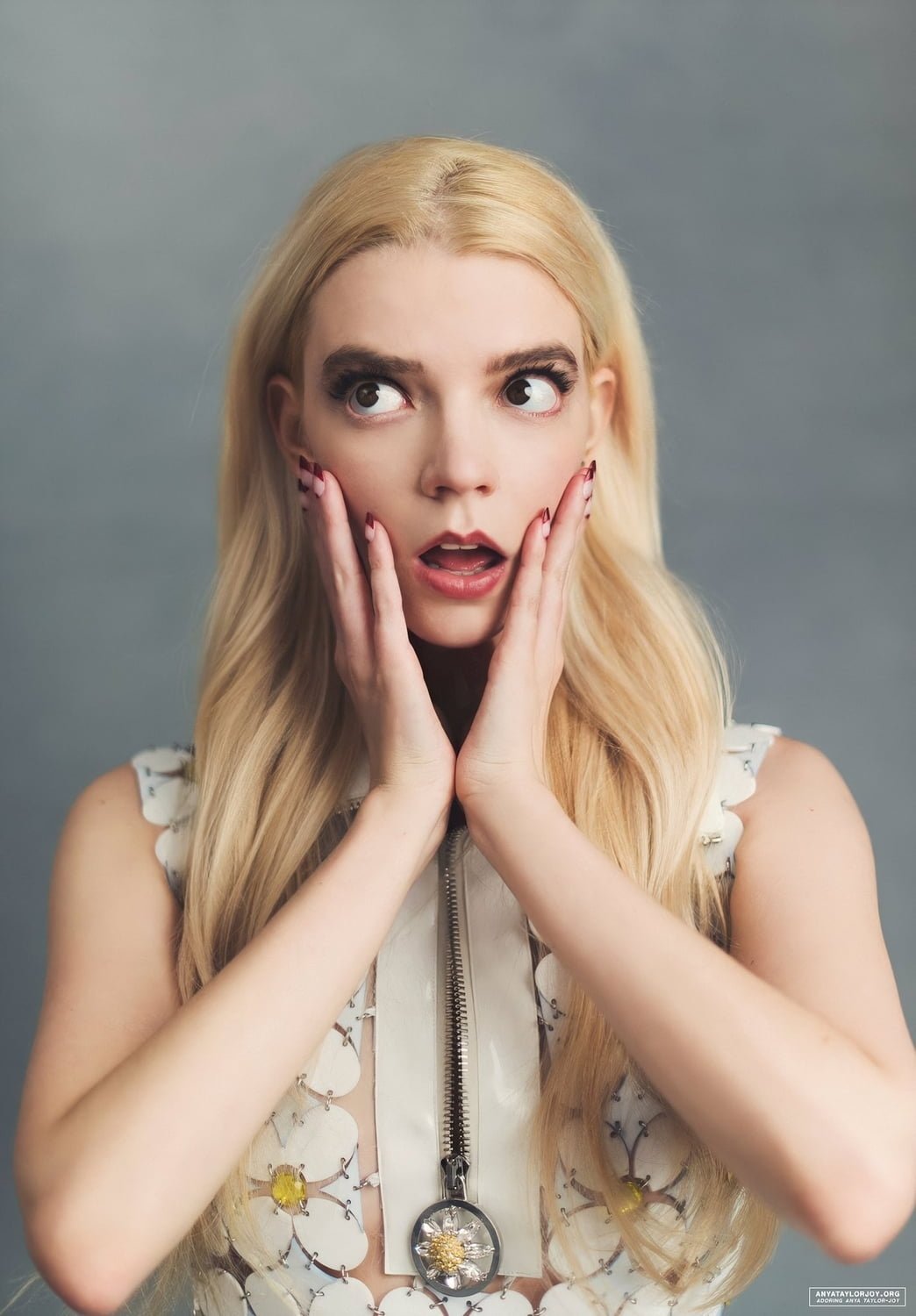 Anya Taylor Joy women actress blonde simple background