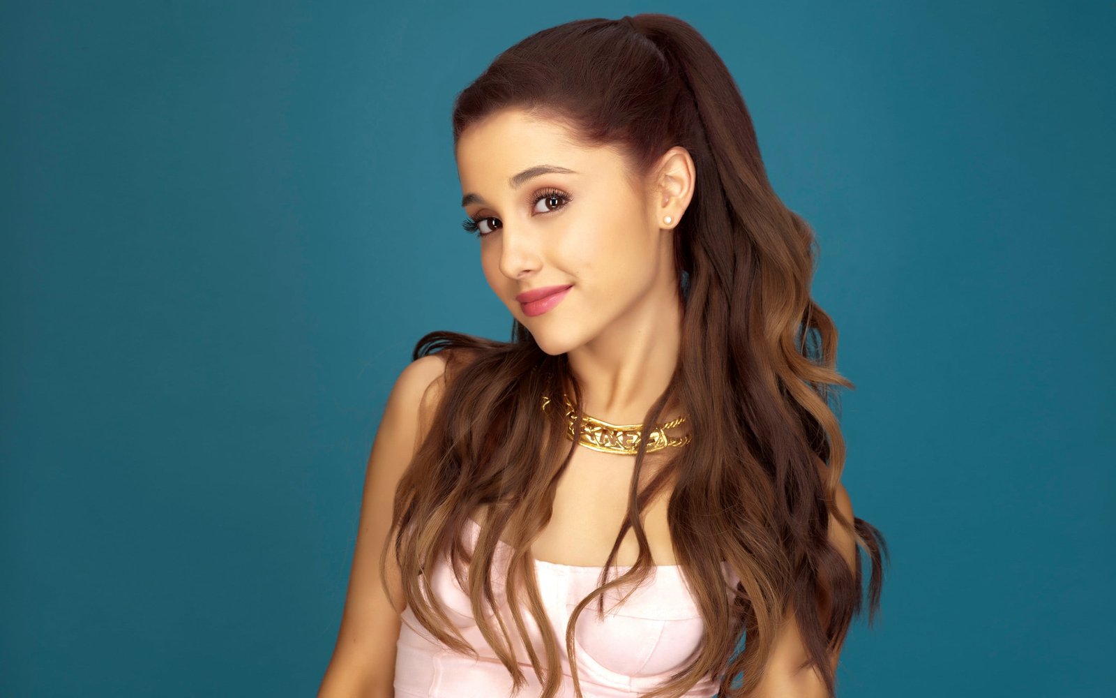 Ariana Grande actress singer celebrity women brunette 2k
