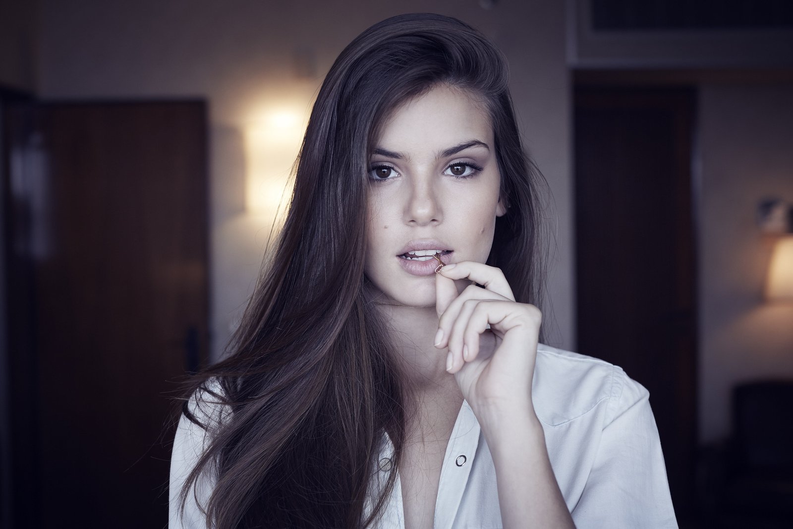 Camila Queiroz brunette looking at viewer women actress 2k 4k 5k