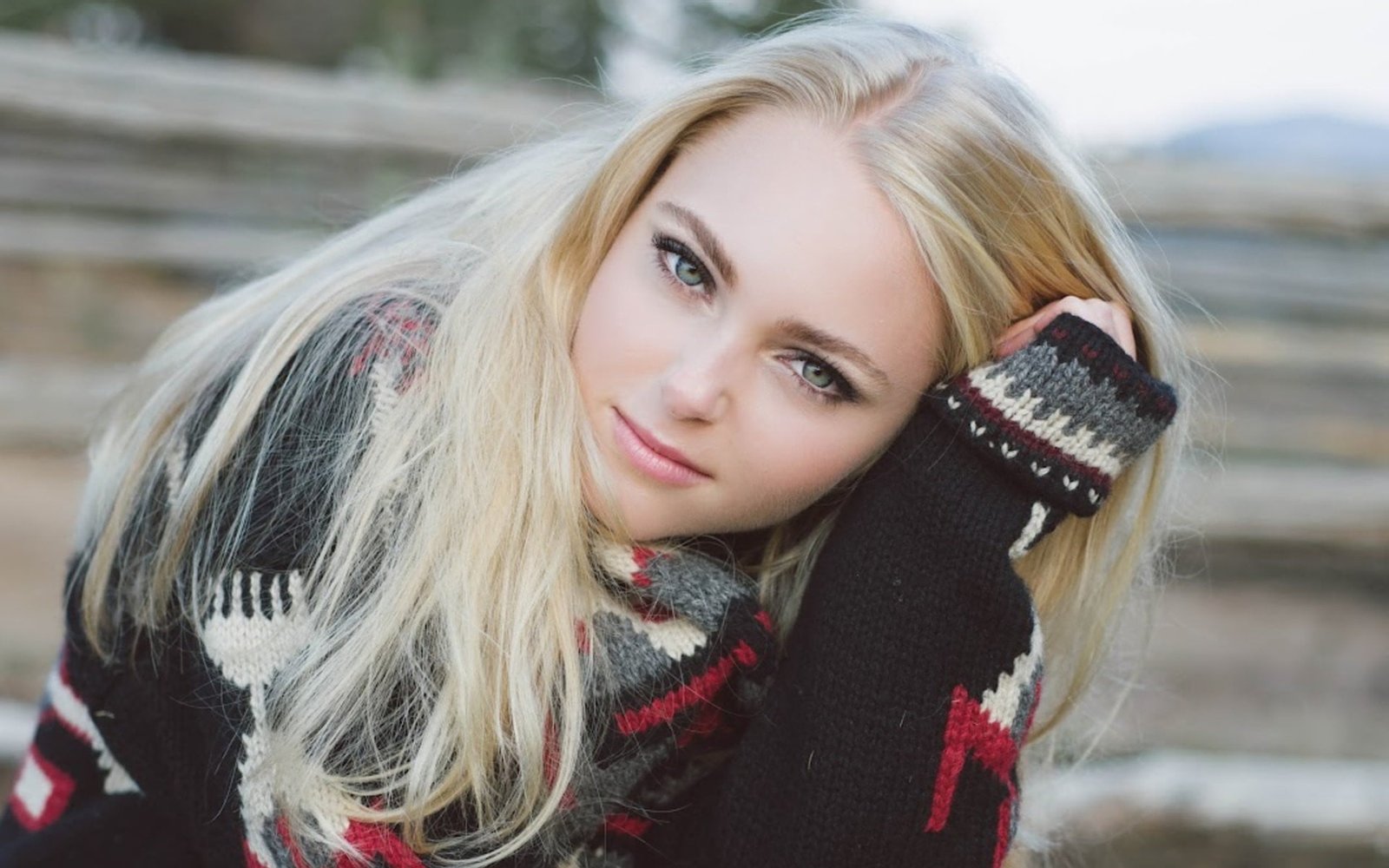 Dakota Fanning blonde women AnnaSophia Robb actress green eyes