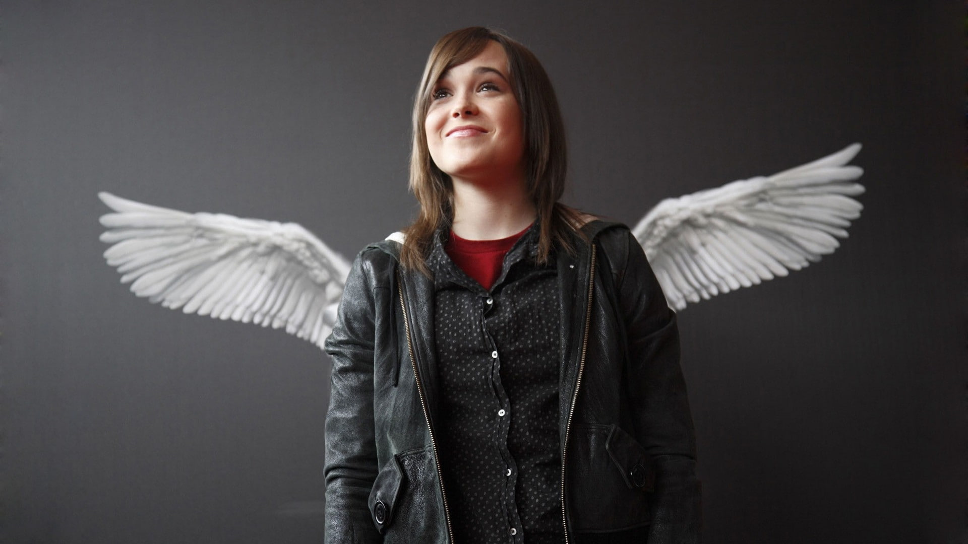 Ellen Page wings actress women smiling 94