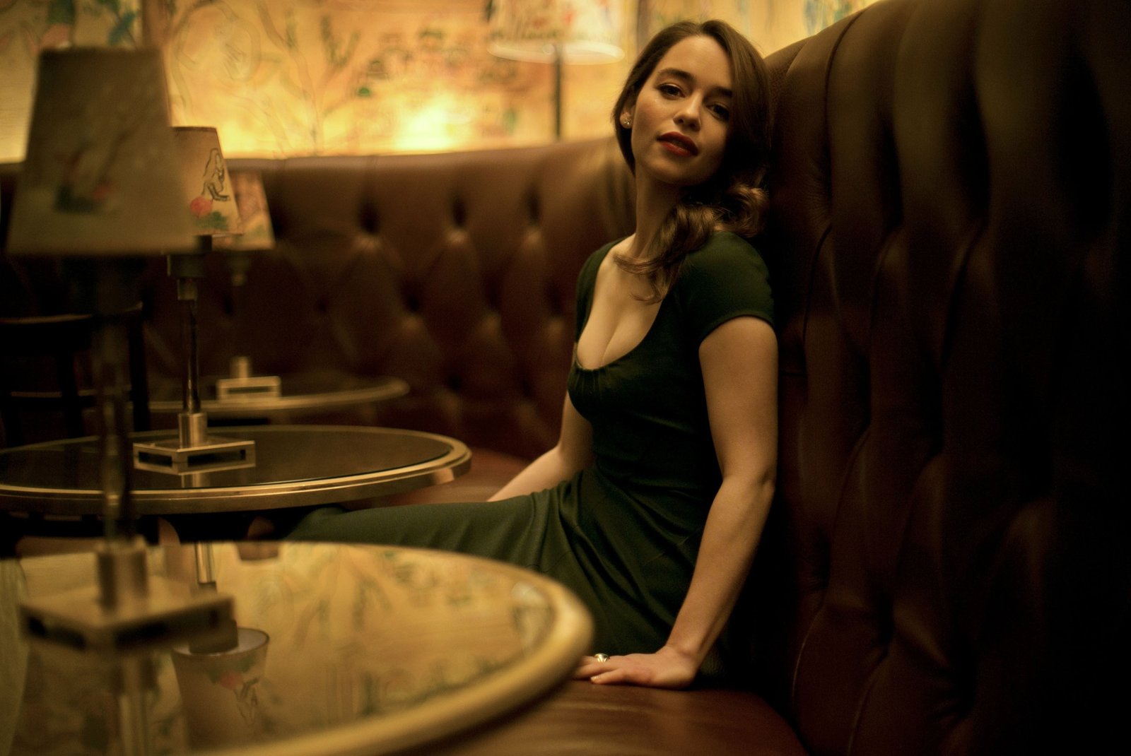 Emilia Clarke celebrity actress women brunette red lipstick 2k