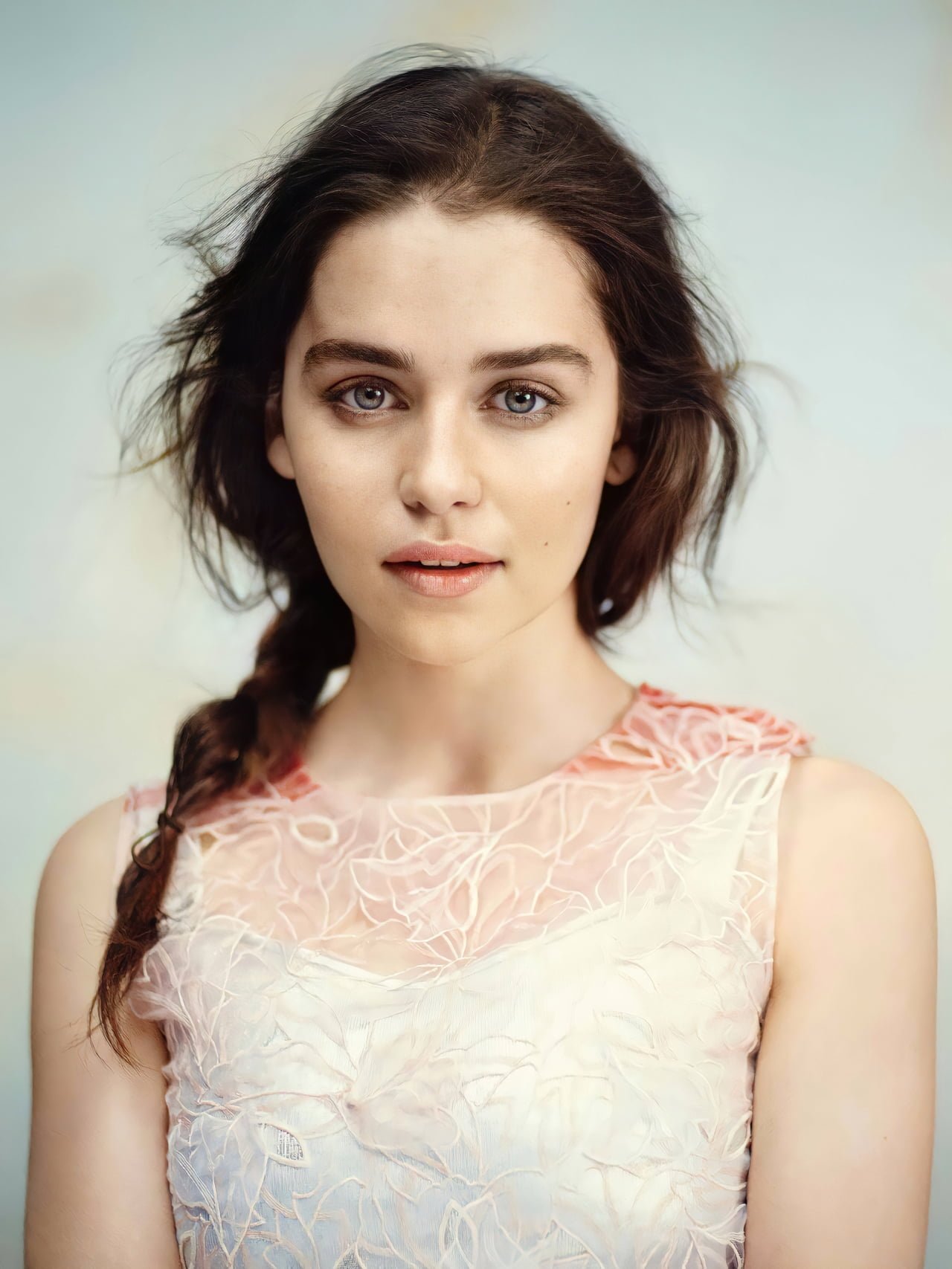 Emilia Clarke women actress blue eyes long hair 28