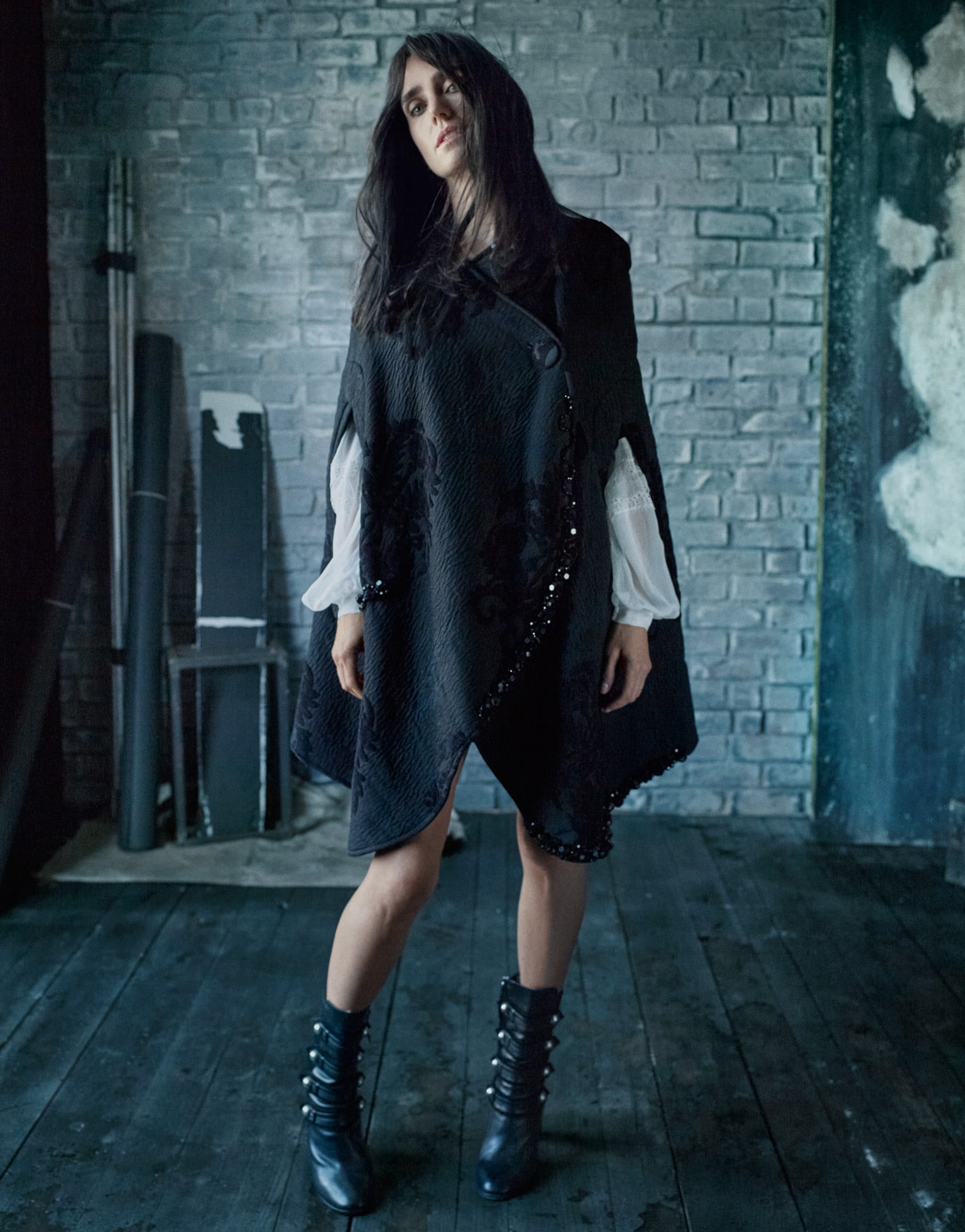 Jennifer Connelly actress brunette green eyes boots fashion