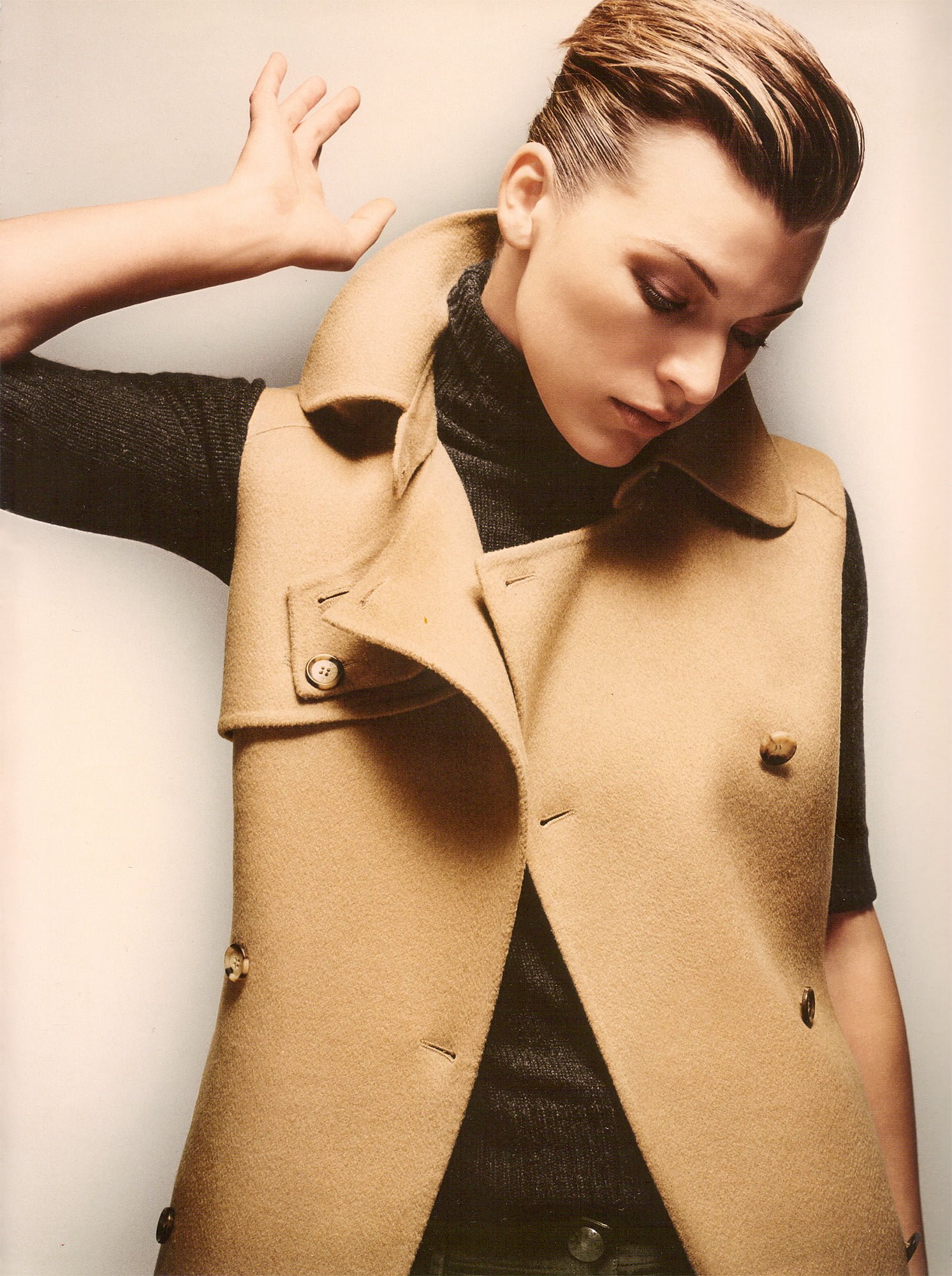 Milla Jovovich actress model brunette pink lipstick young adult