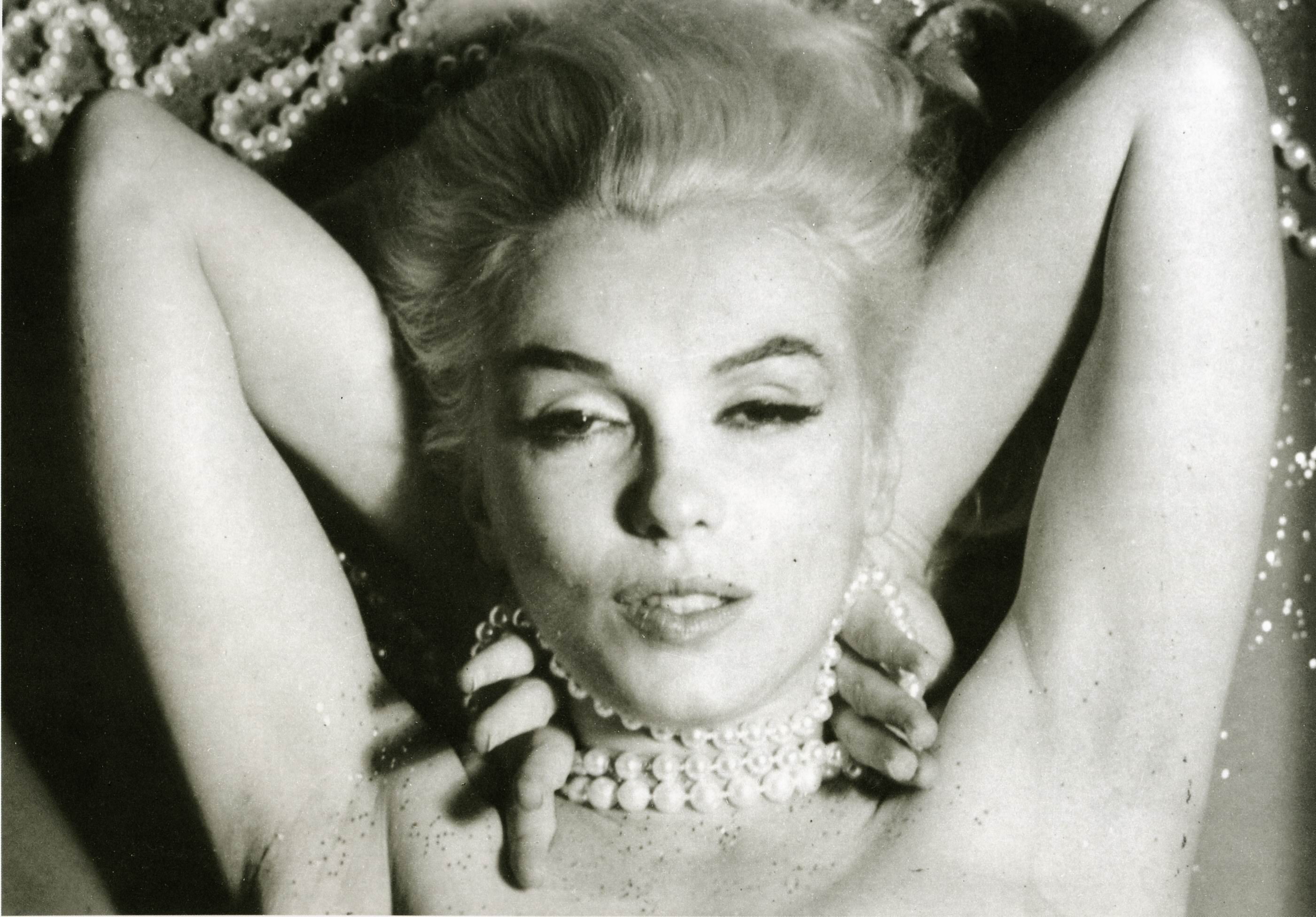 Marilyn Monroe actress vintage monochrome women armpits 2k