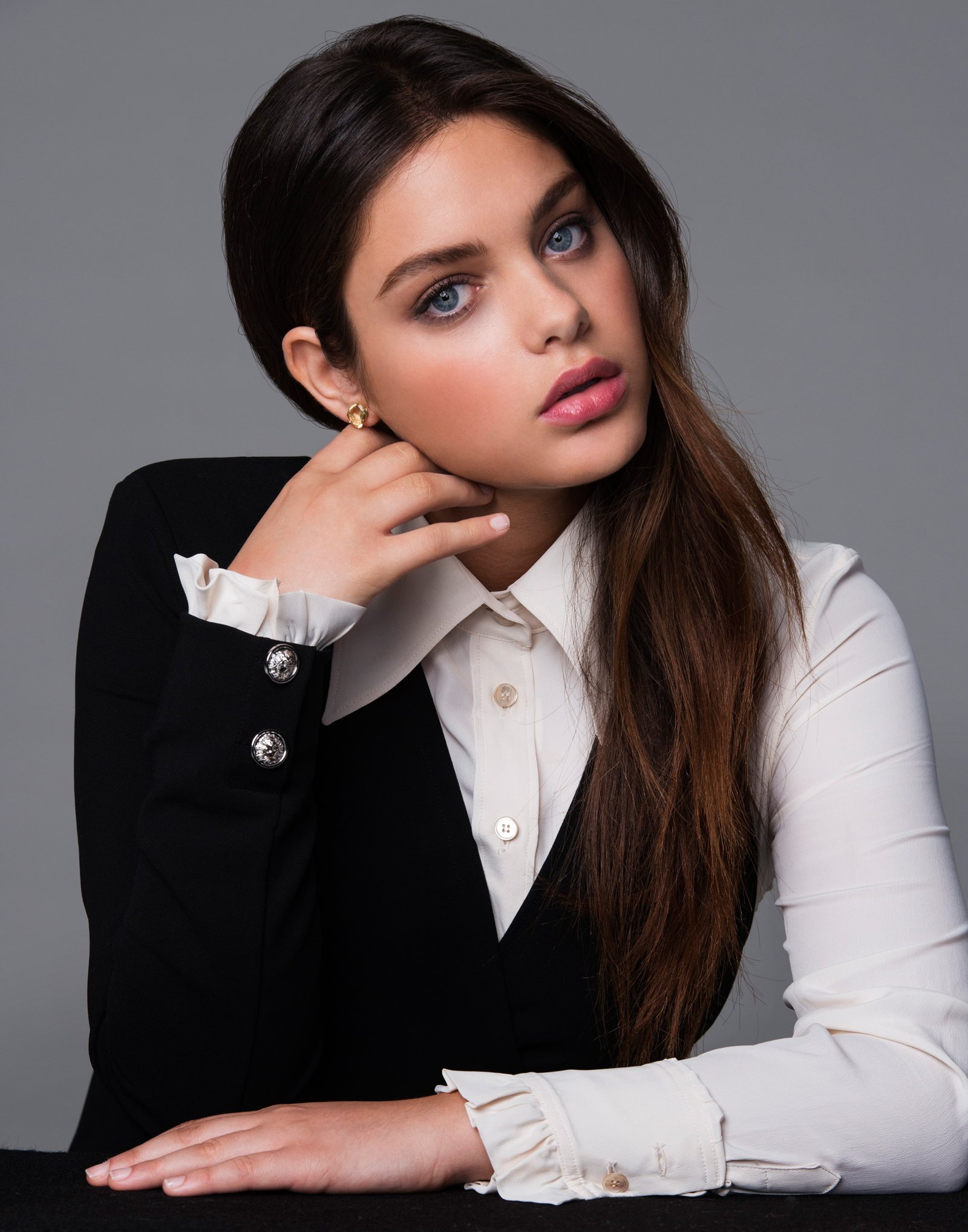 Odeya Rush actress model women blue eyes simple background 2k