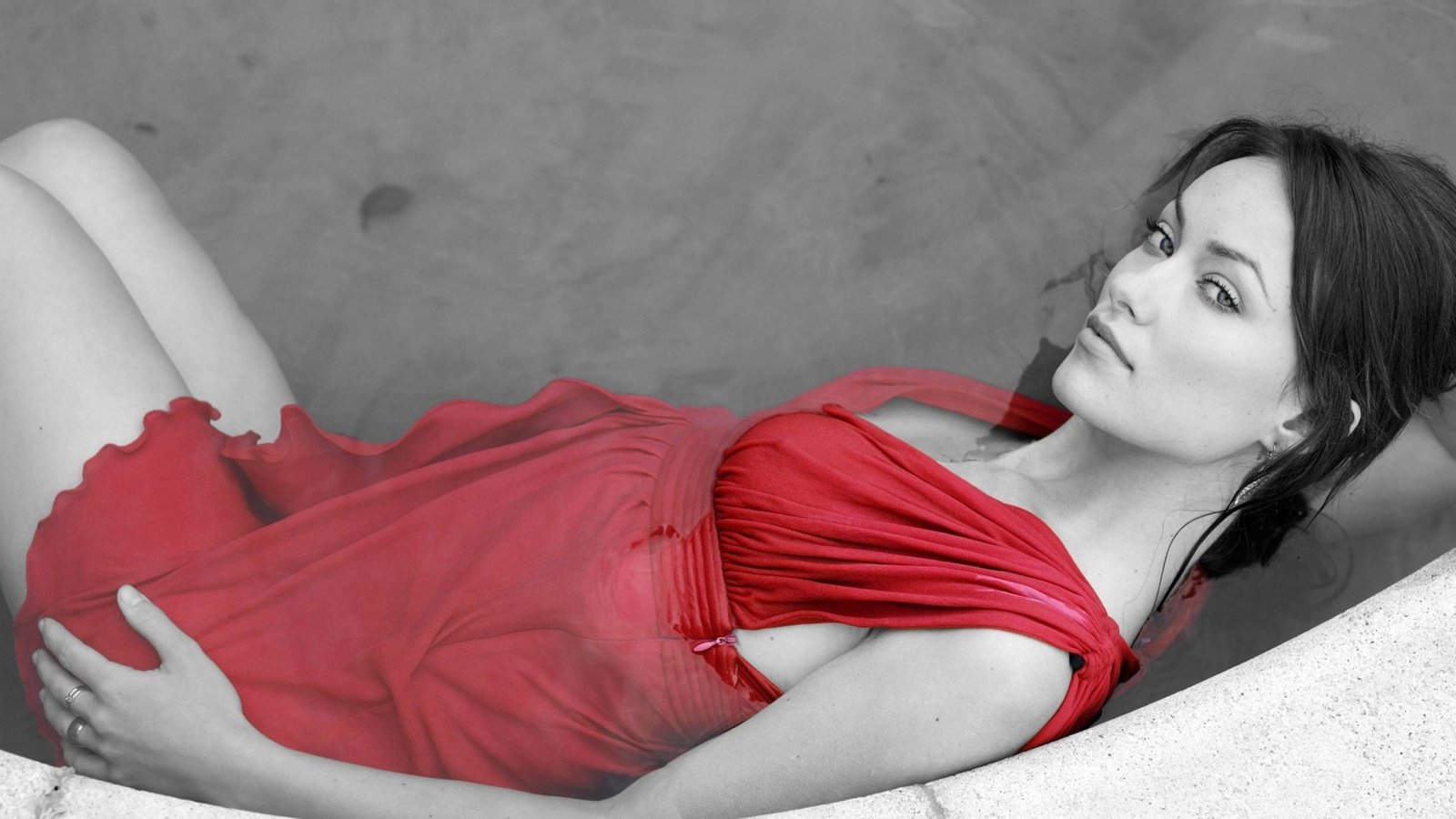 Olivia Wilde Black and Red actress pose beautiful 2k
