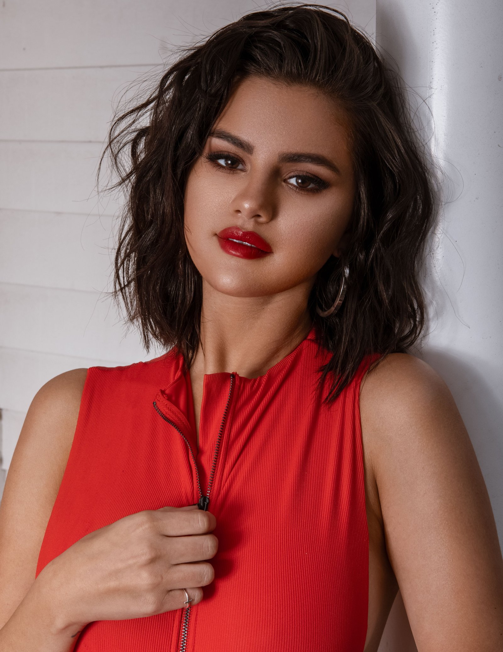 Selena Gomez women actress celebrity singer brunette wet look 2k 4k