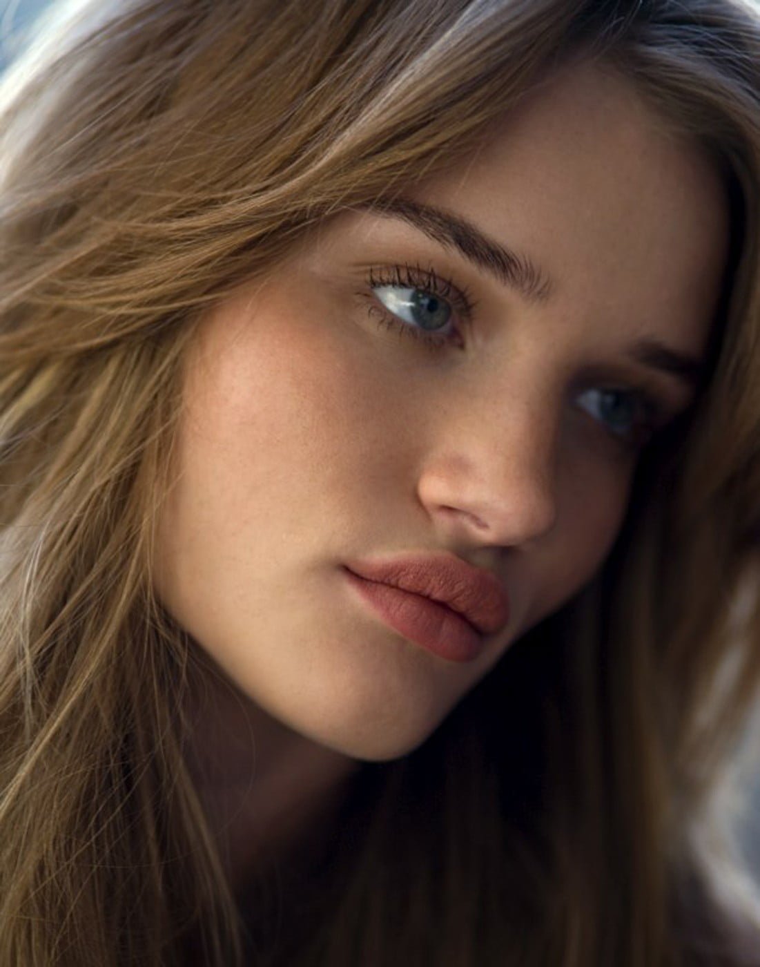 women actress model Rosie Huntington Whiteley portrait