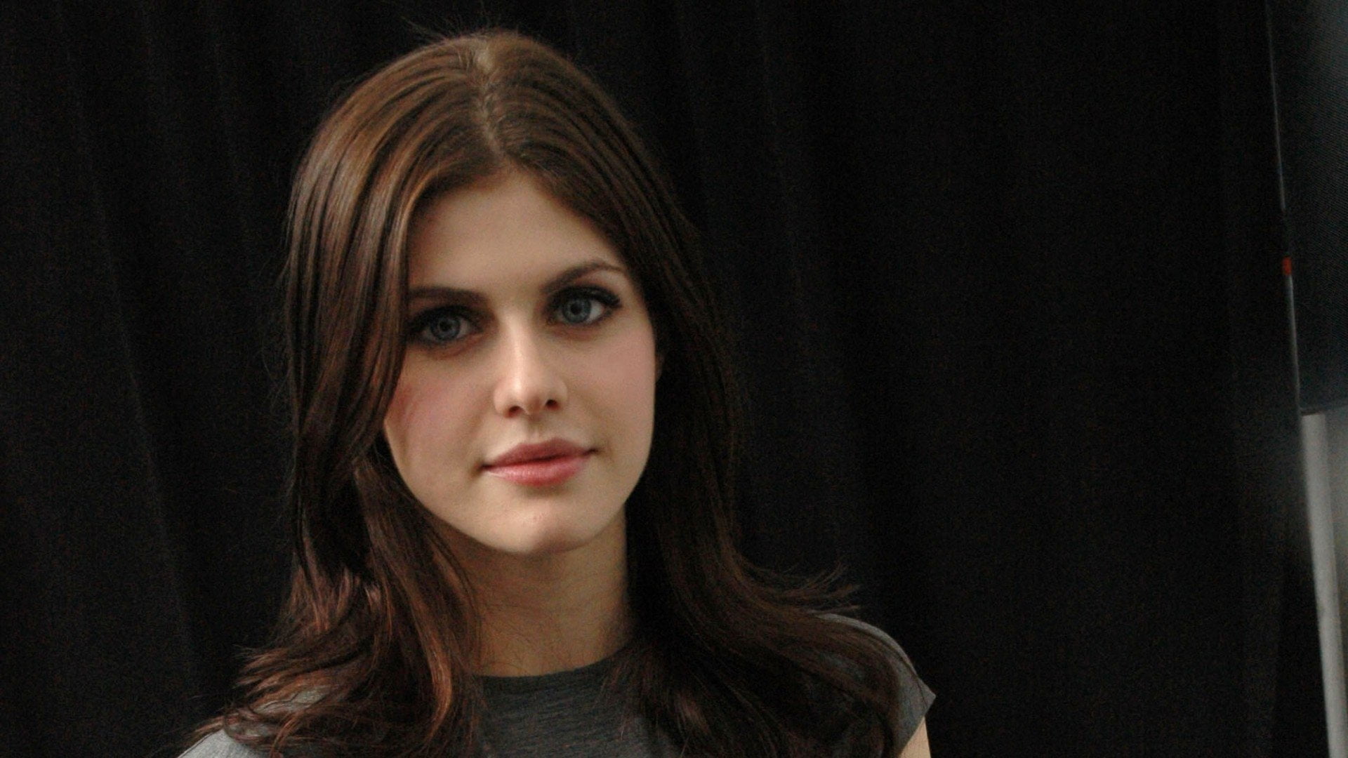 woman's face Actresses Alexandra Daddario headshot portrait 25