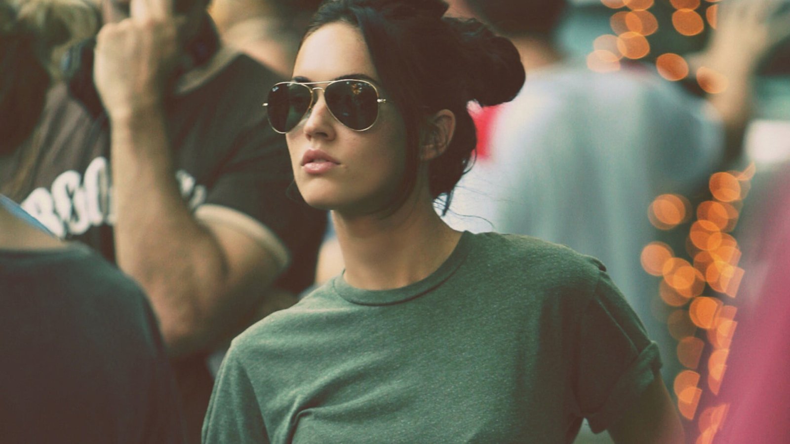 women's green crew neck t shirt Megan Fox dark hair glasses 22