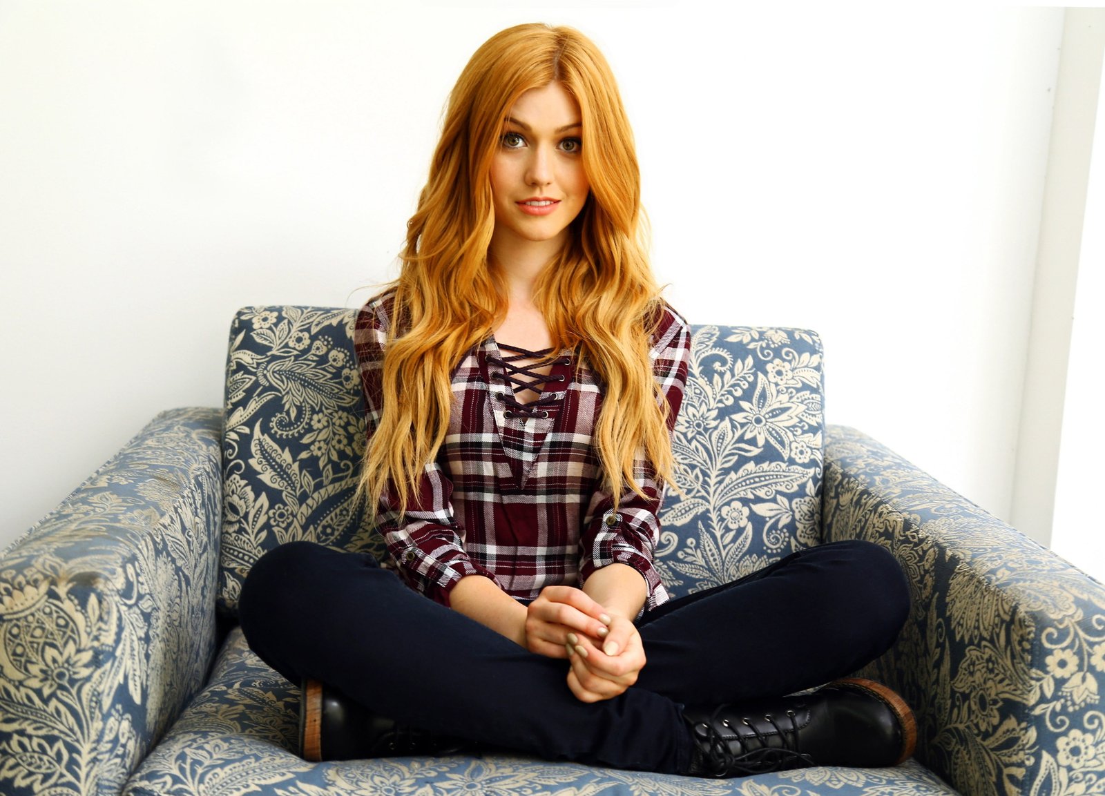 women's maroon and beige long sleeved shirt model redhead hair 2k