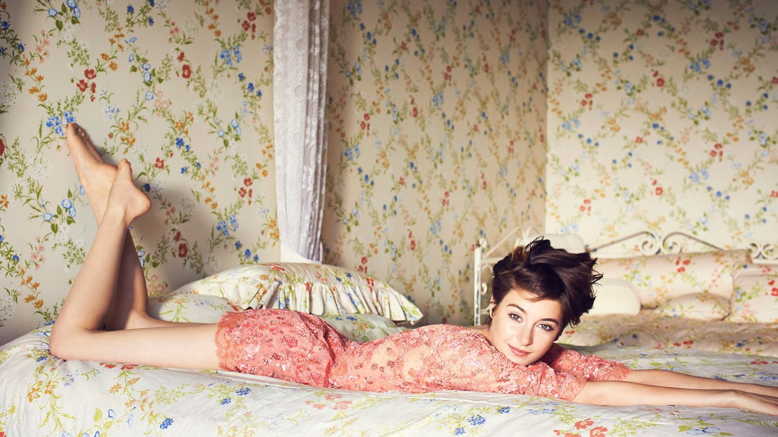 women's pink floral short sleeved rompers Shailene Woodley actress 24