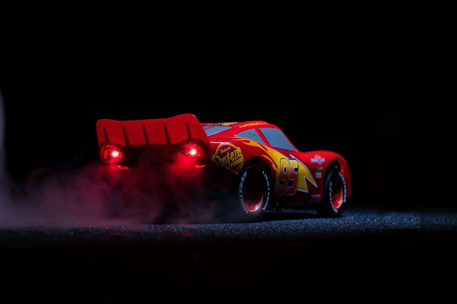 Lightning McQueen car red motor vehicle mode of transportation 45 2k 4k 5k 8k