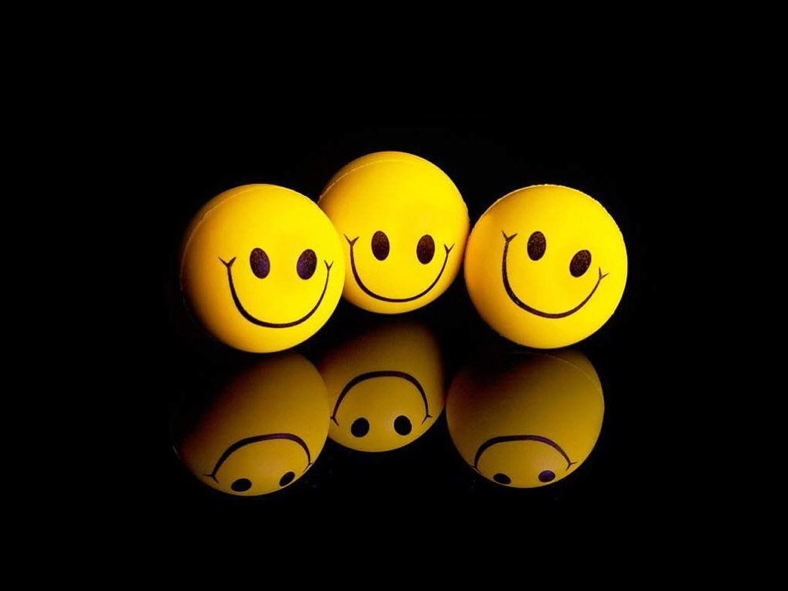Three Happy Smiles three smiling emoji balls smiley happiness 2k