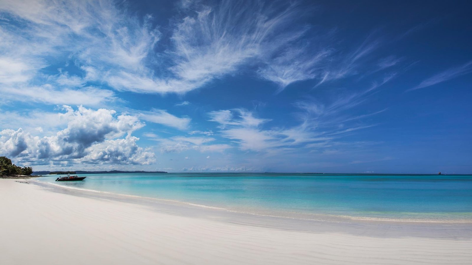 beach screensavers and backgrounds water sea sky scenics nature 2k