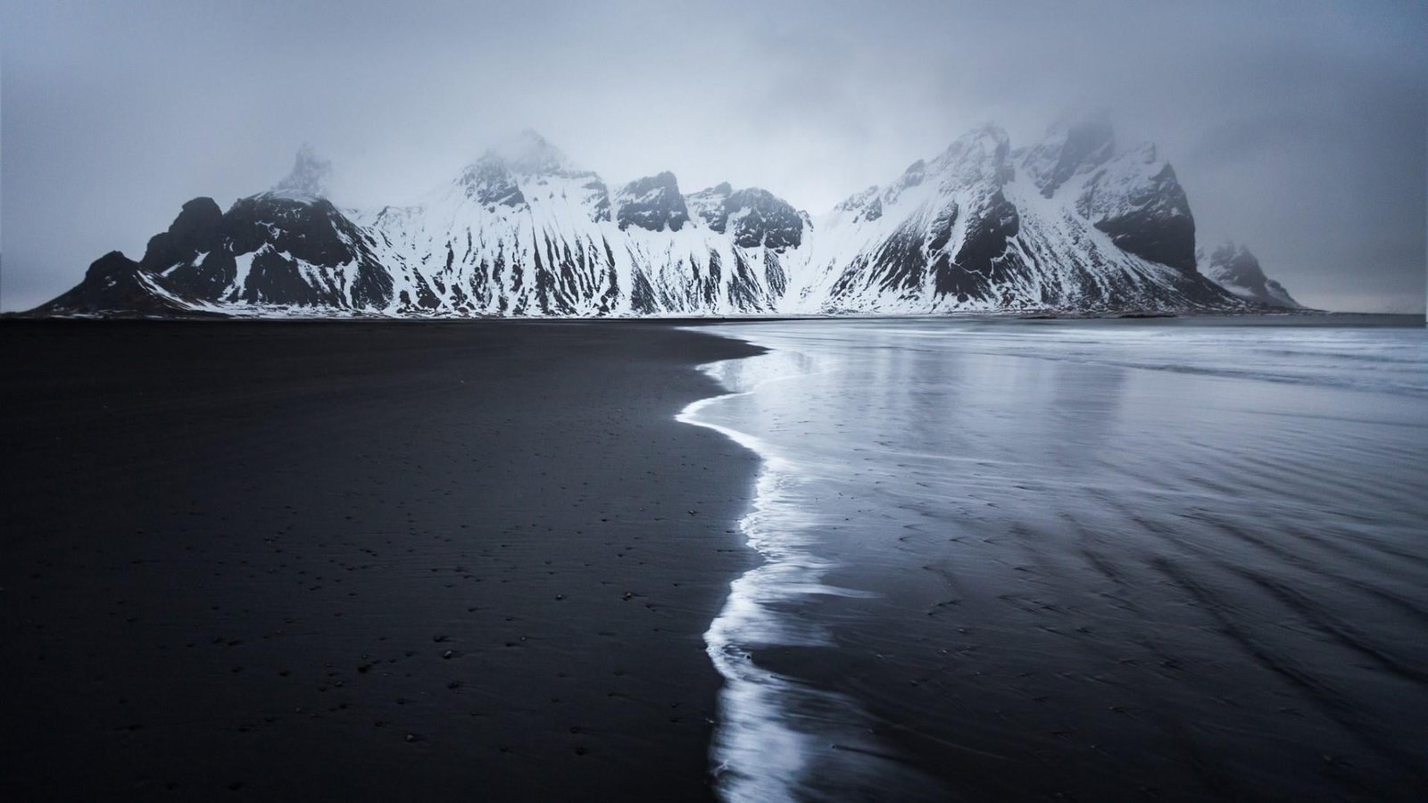 snow fog rugged hamnoy lofoten norway winter peak glacial landform 2k