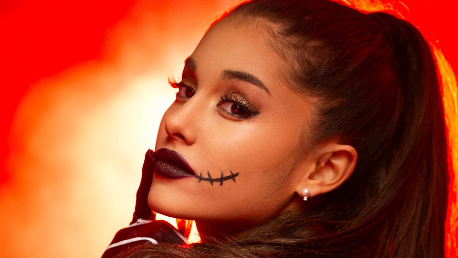 ariana grande HD 2k