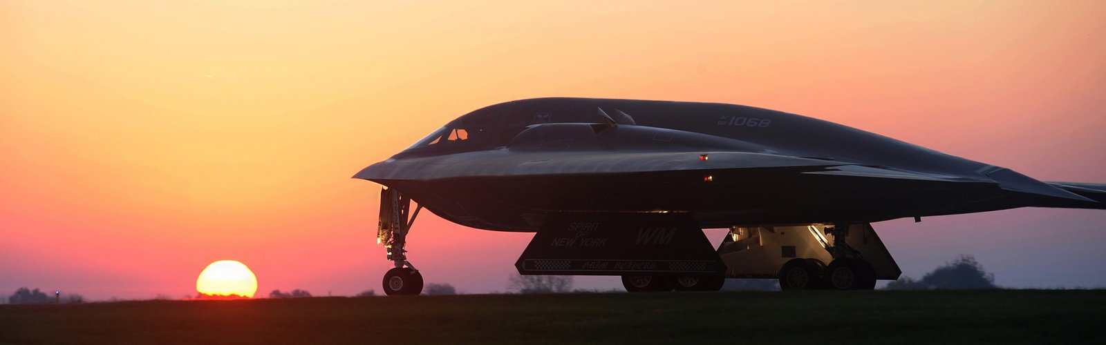 black Mother of All Bombs jet Northrop Grumman B 2 Spirit Bomber 2k 4k