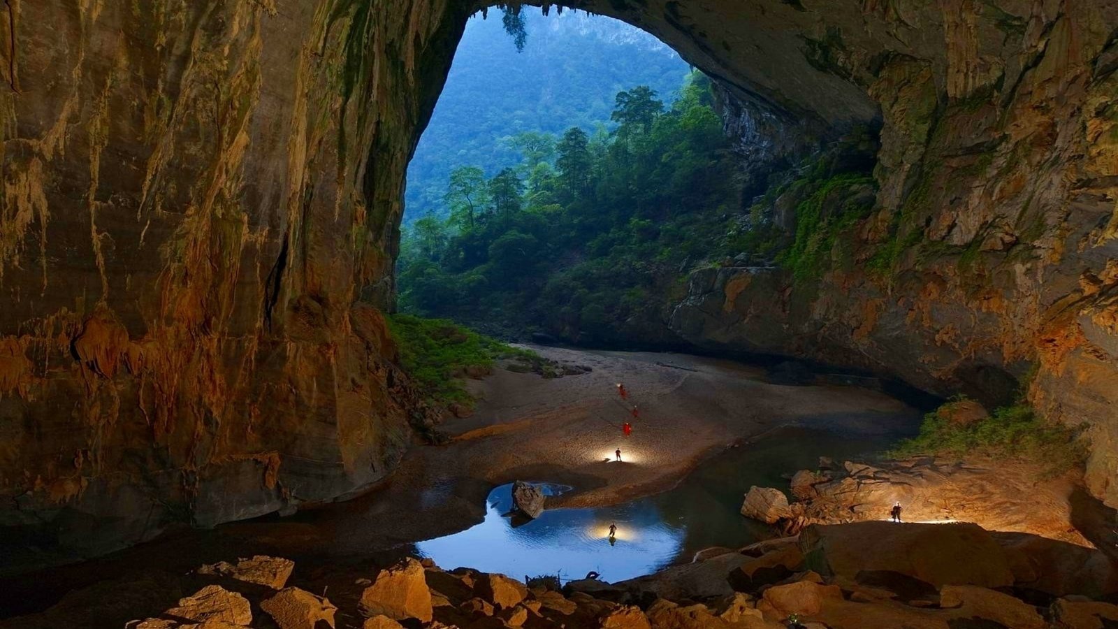 brown cavern nature landscape Venezuela Kuken n tepui venezuela 2k