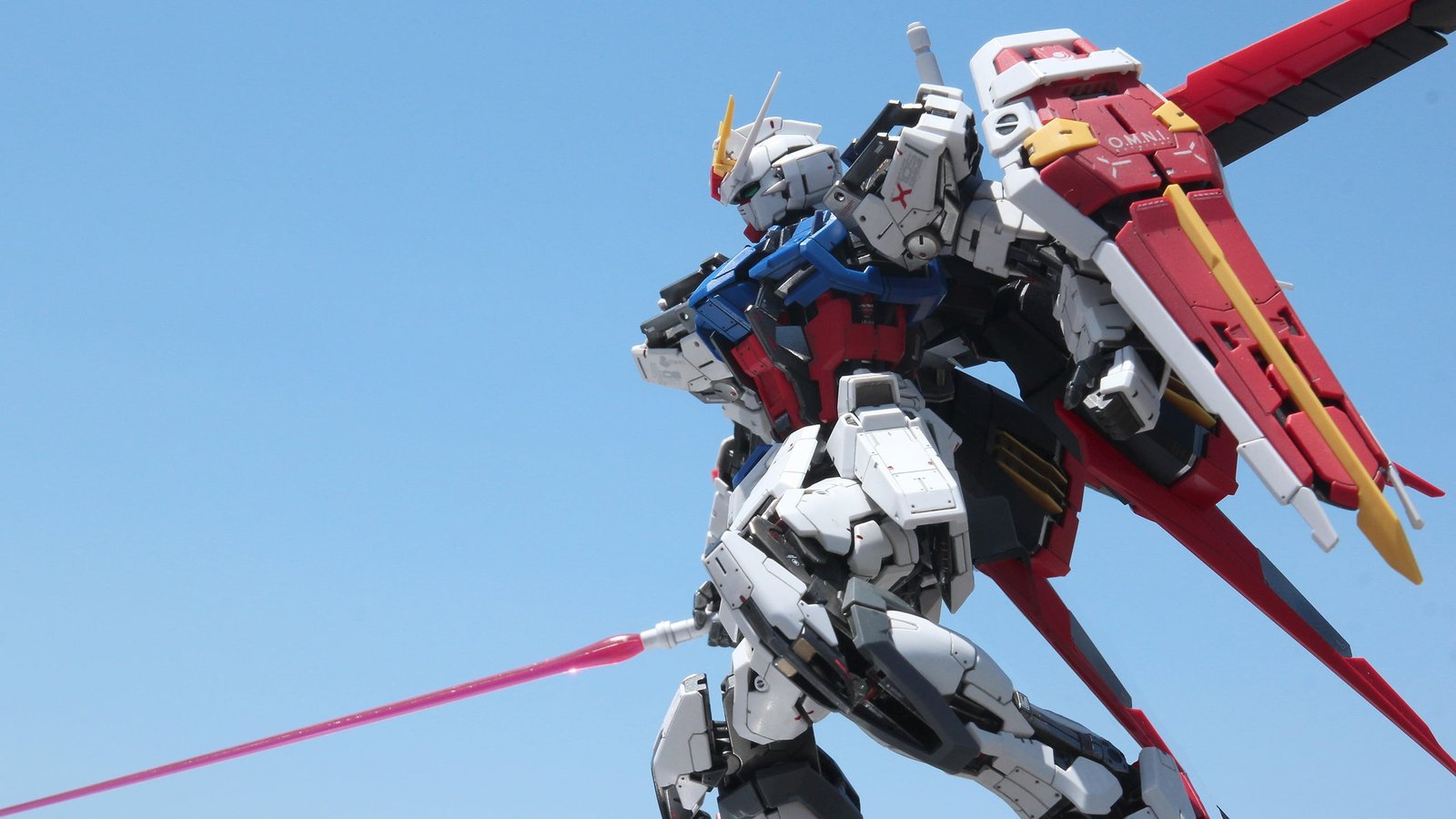 Mobile Suit Gundam Aile Strike Master Grade mech 2k