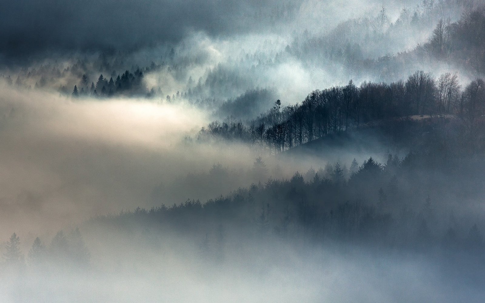 snow covered mountain with fogs nature landscape 2k