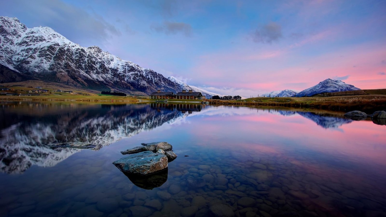 Queenstown New Zealand Lake Wakatipu natural scenery 2k