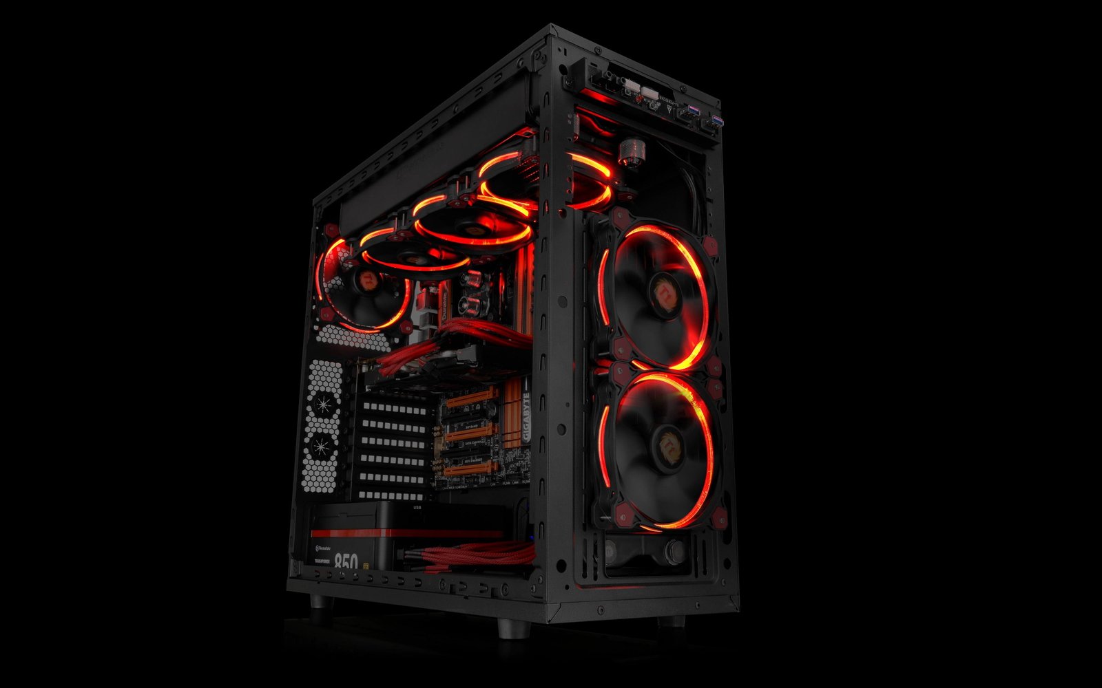 black computer tower PC gaming cases technology Gigabyte 2k 4k