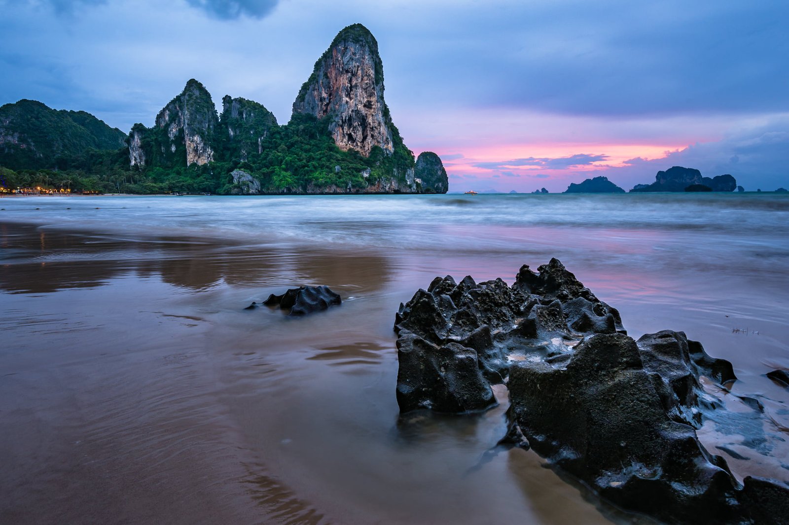 body of water near rocky mountain west beach Railay 2k