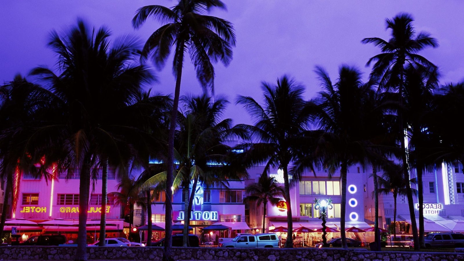 beach Evening Grand Theft Auto Vice City Hotels neon Palm Trees 2k