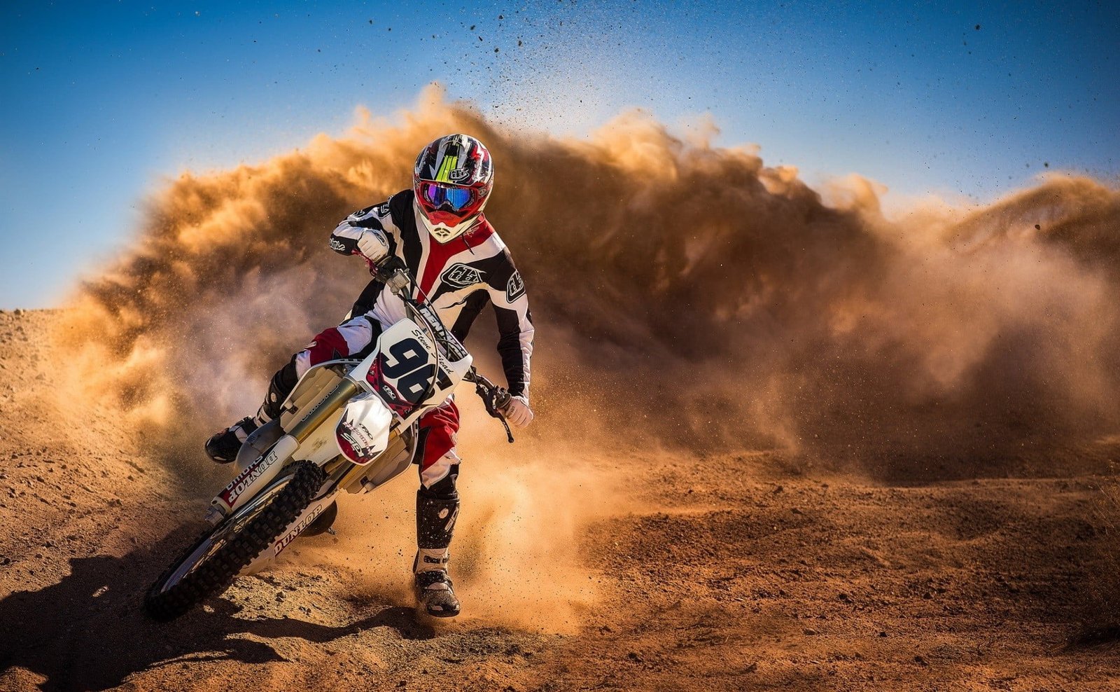 white dirt bike motocross motorcycle sports helmet 2k